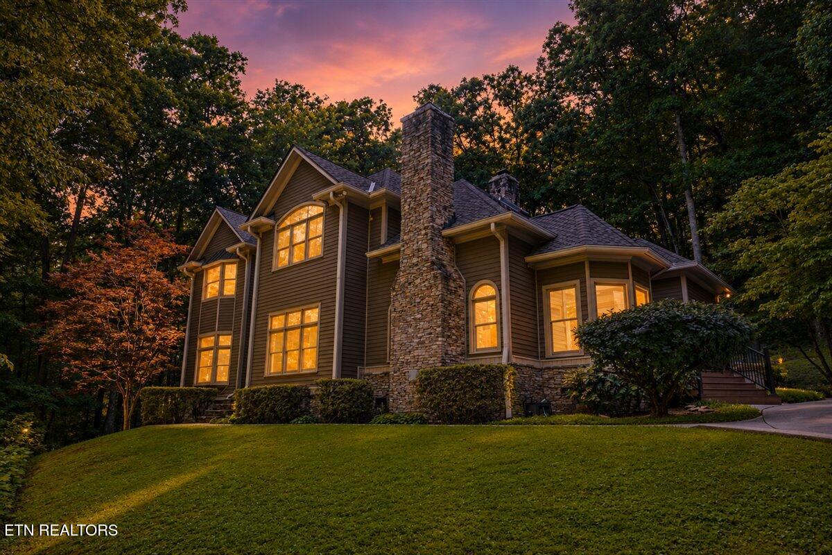 646 Hilltop Drive — photo