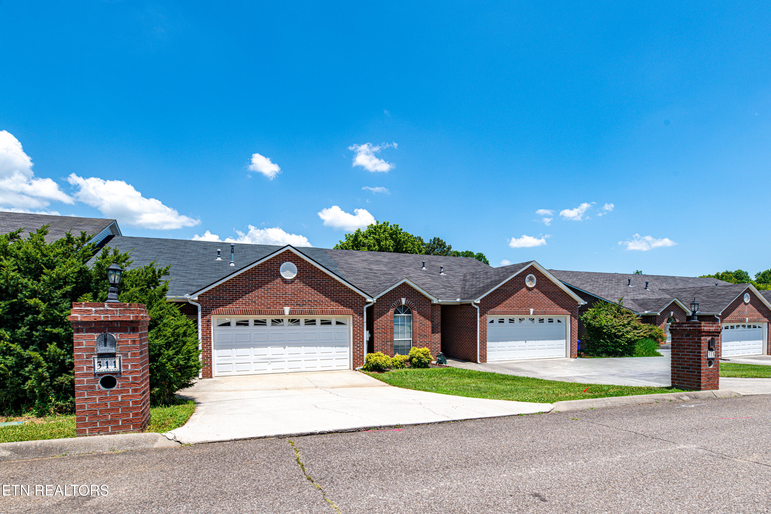 311 Creekview Lane — photo