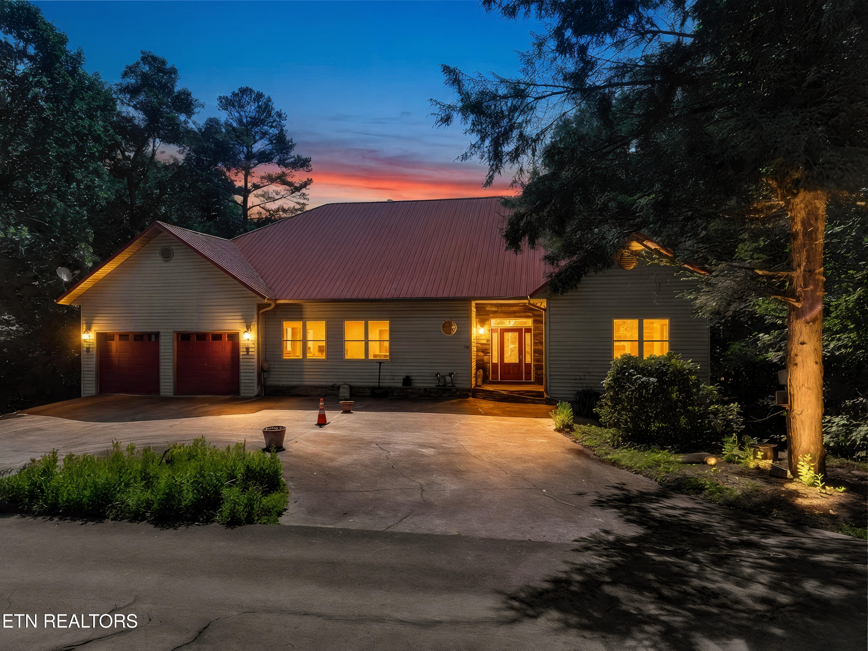 122 Lakeside Trace — photo