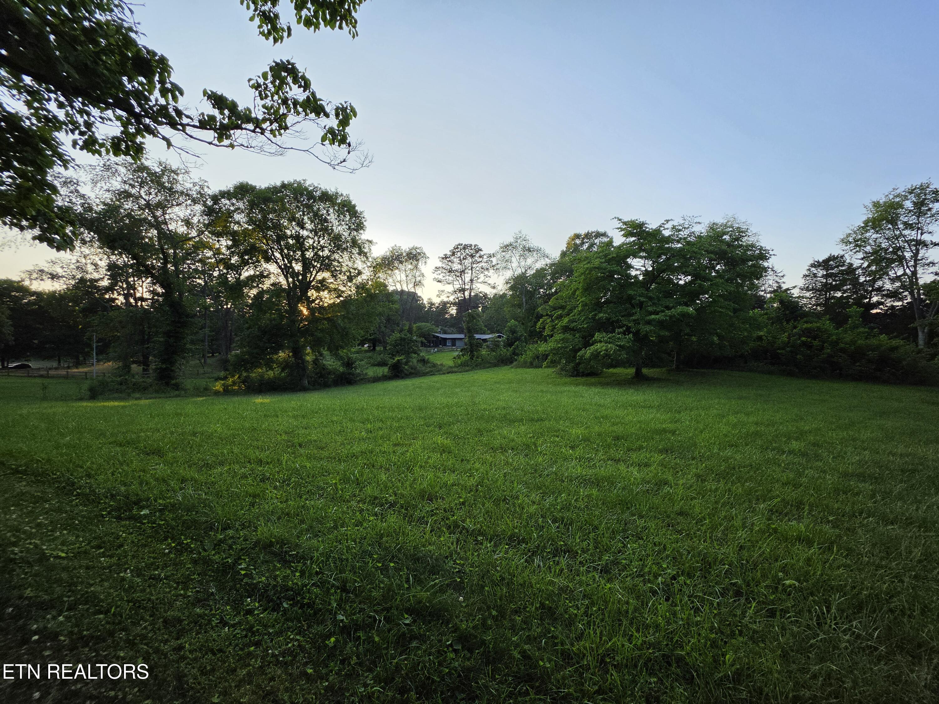 Campbell Rd, New Tazewell, TN 37825 — photo 2