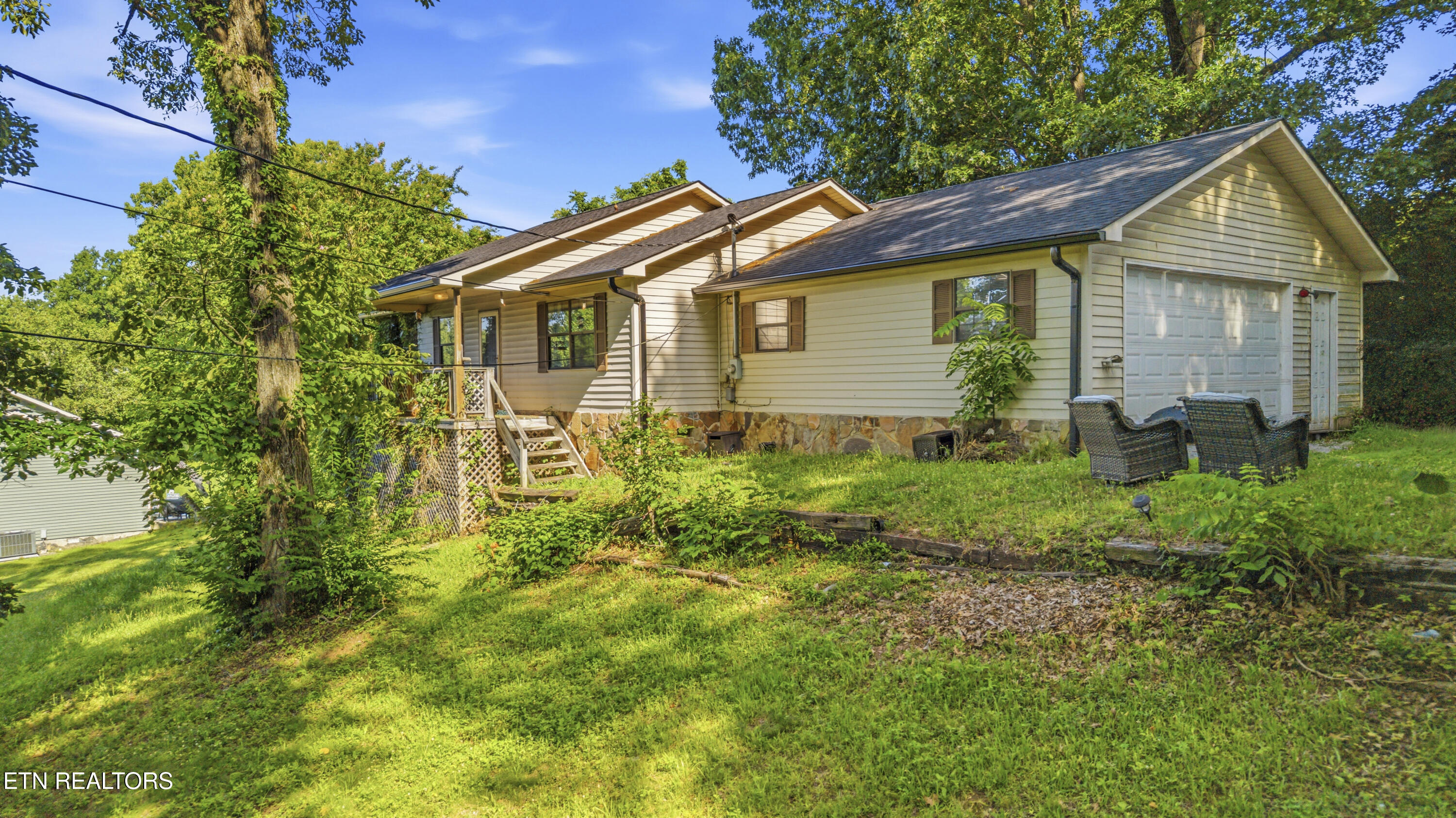 205 Booker Rd — photo