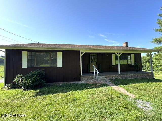 4635 Warrensburg Rd — photo