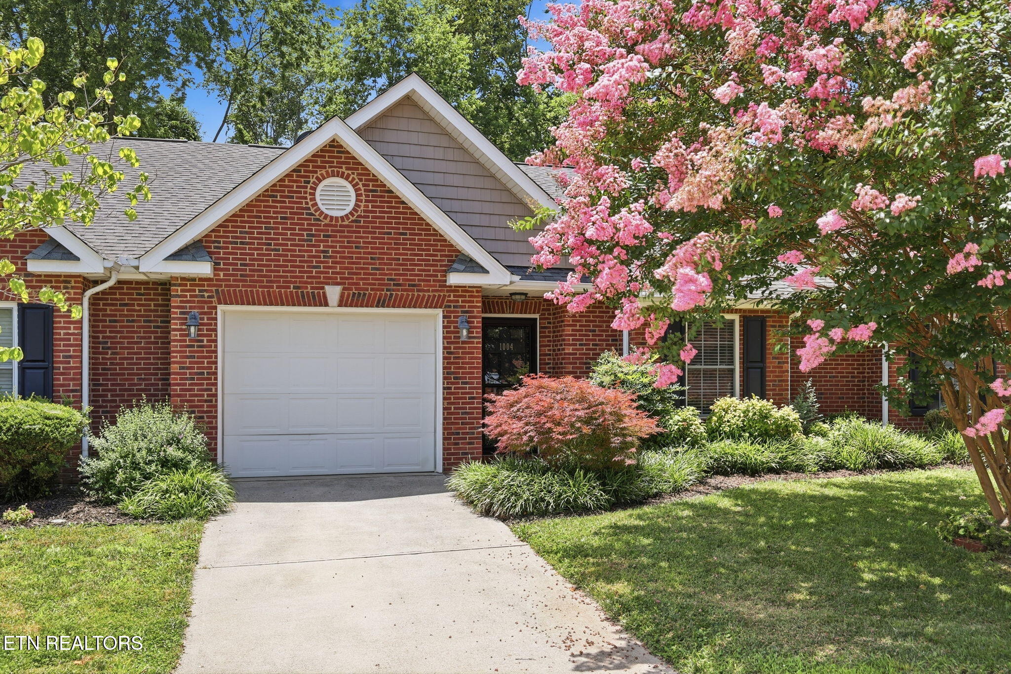 1004 Jadestone Way — photo