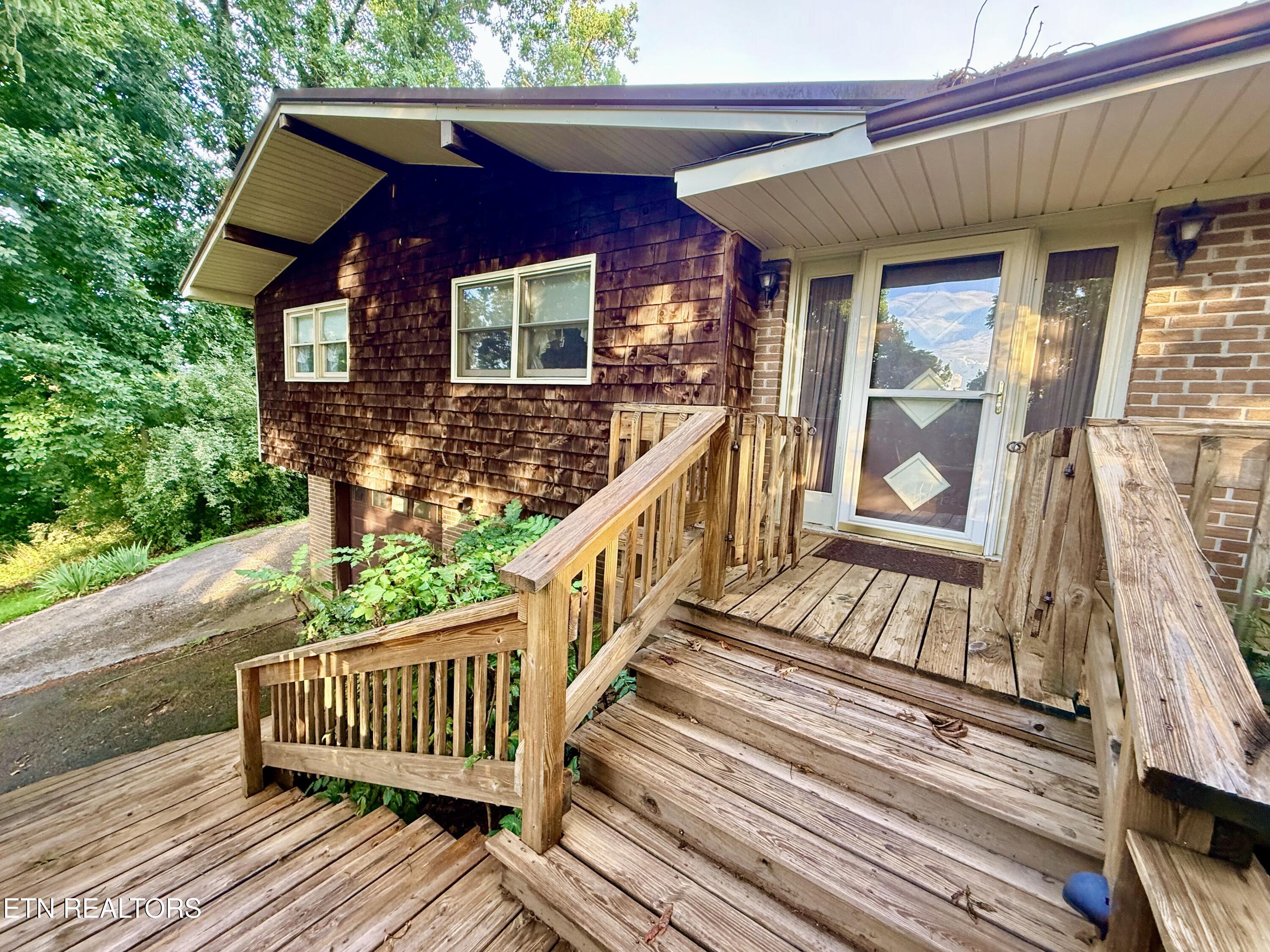 1317 Ridgeview Rd, Jonesville, VA 24263 — photo 2
