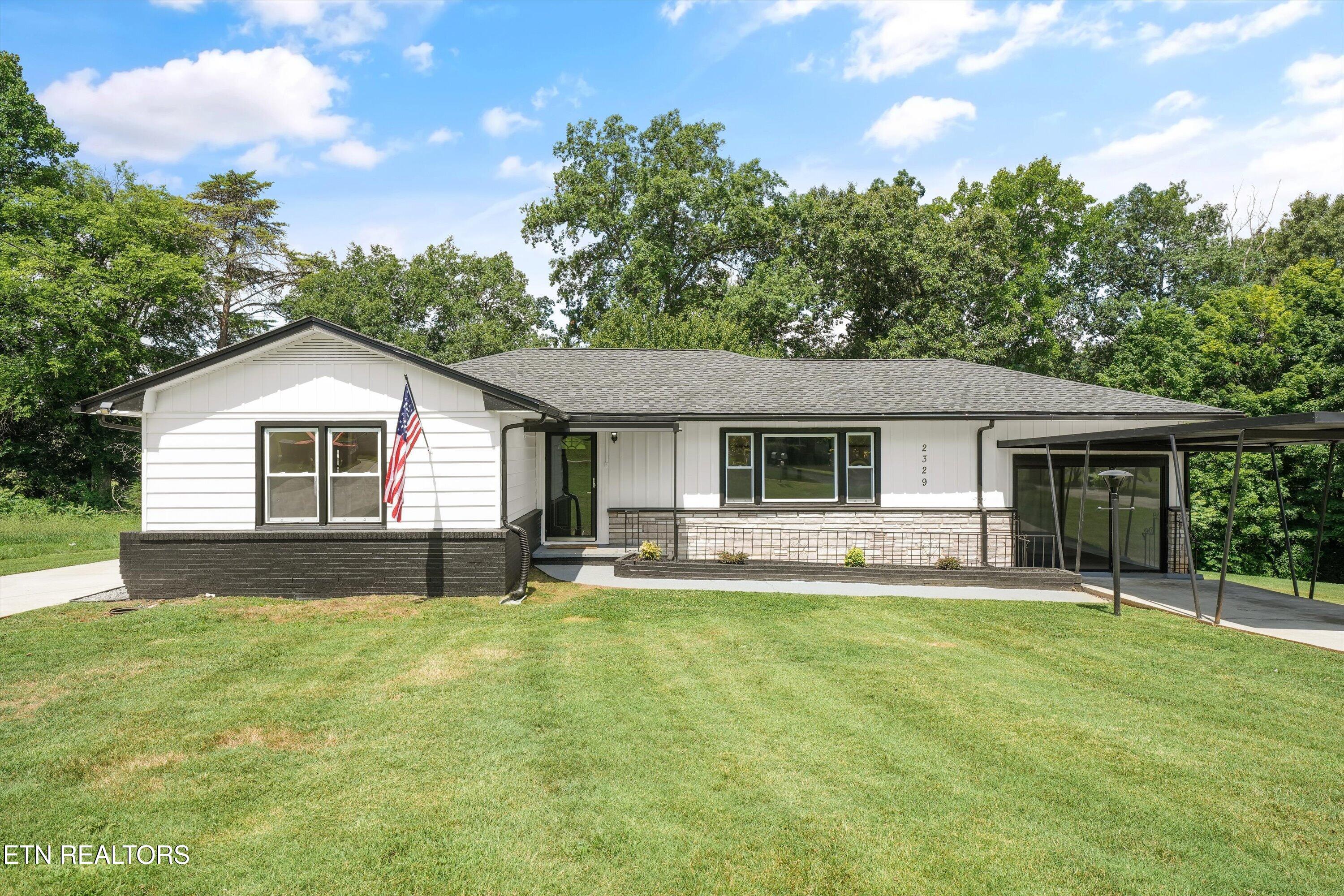 2329 Skyview Drive — photo