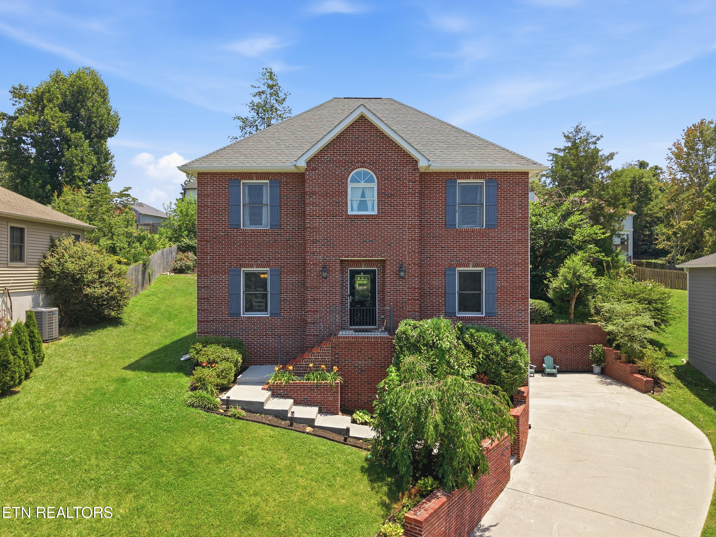 10108 Lonely Oak Lane — photo