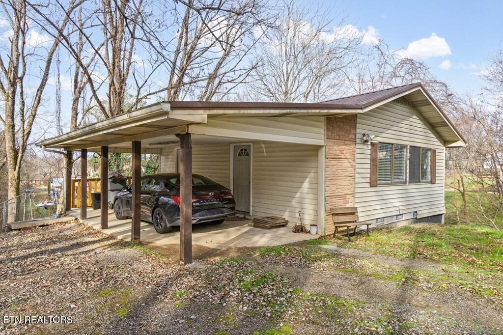 939 Watauga Rd — photo