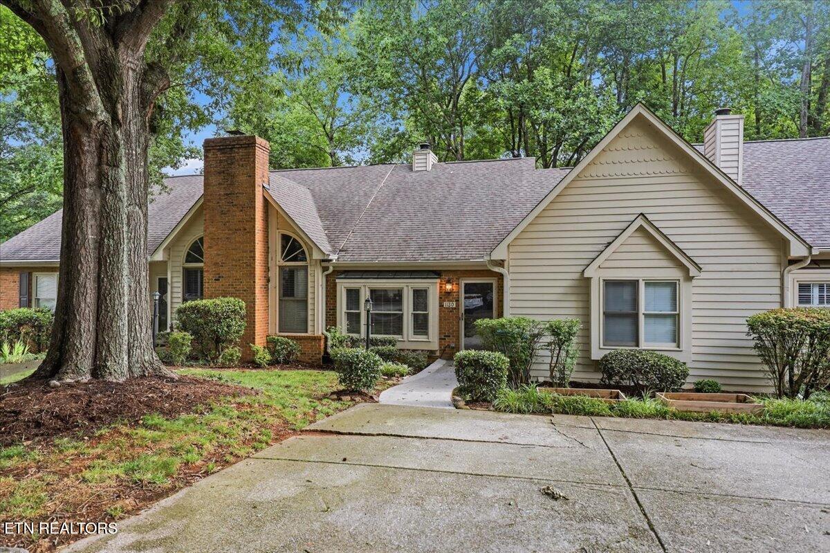 1120 Harrogate Drive — photo
