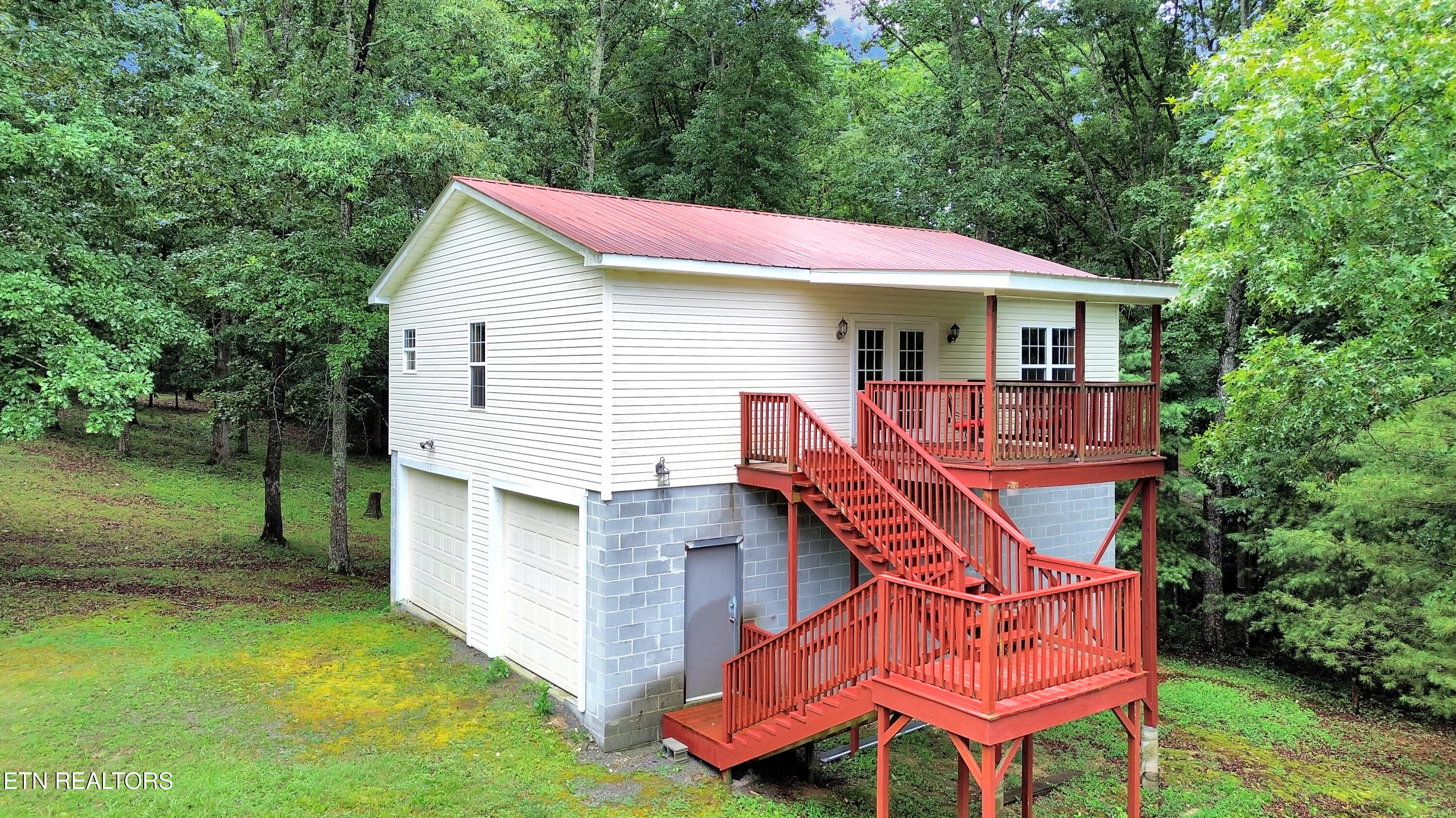 865 Ewing Rd — photo