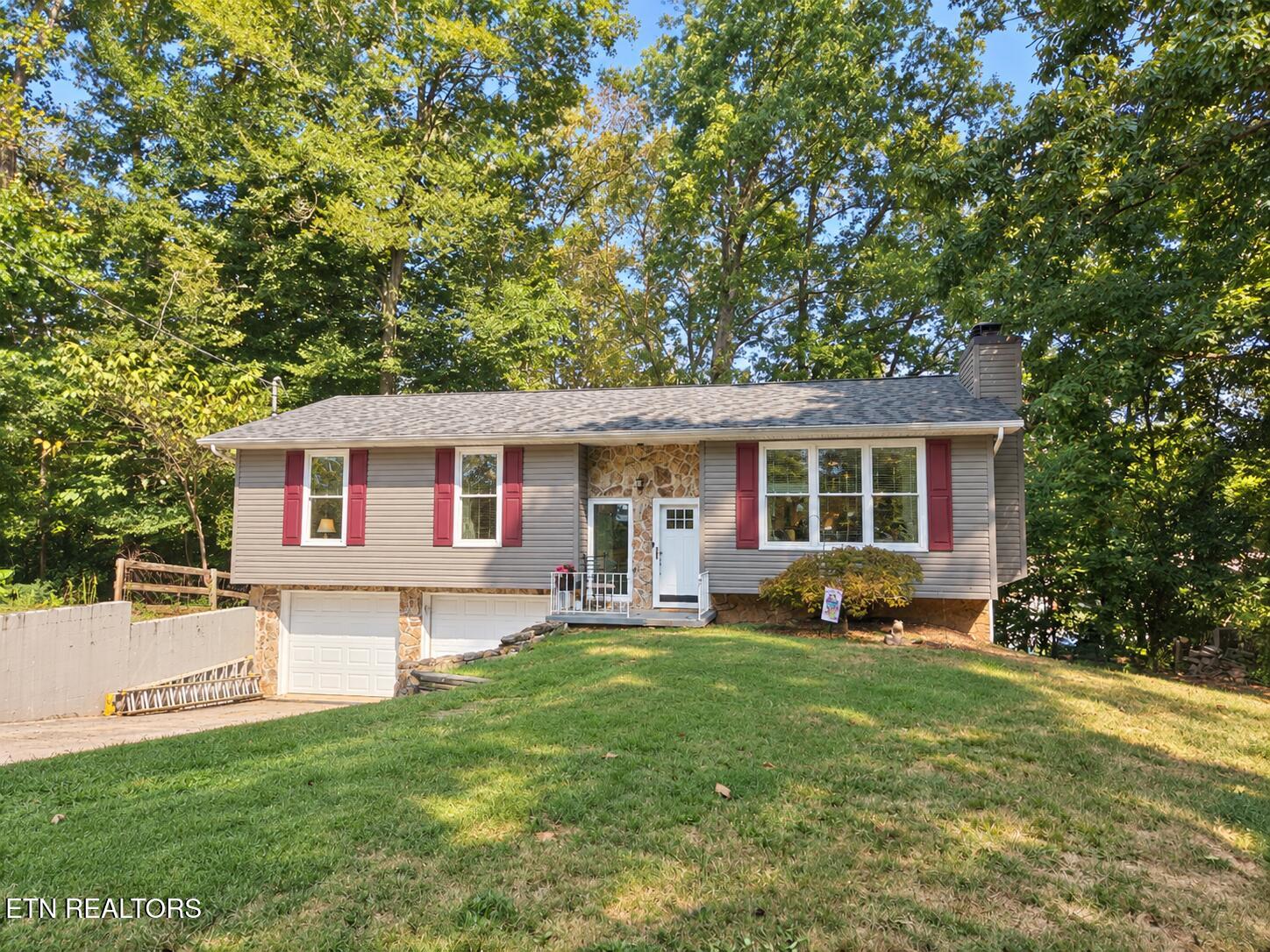 3537 Raines Lane — photo