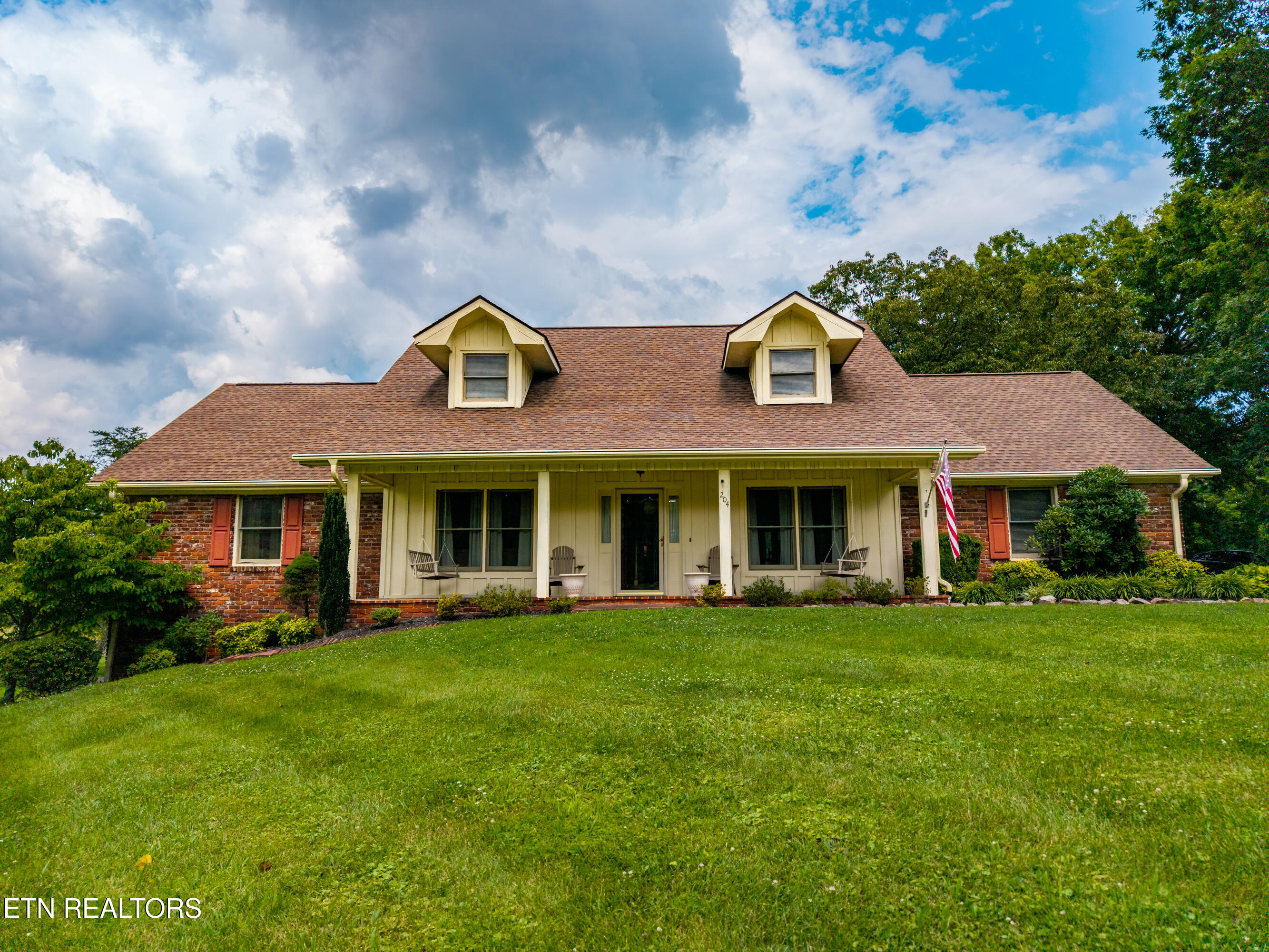 204 Arms Rd — photo
