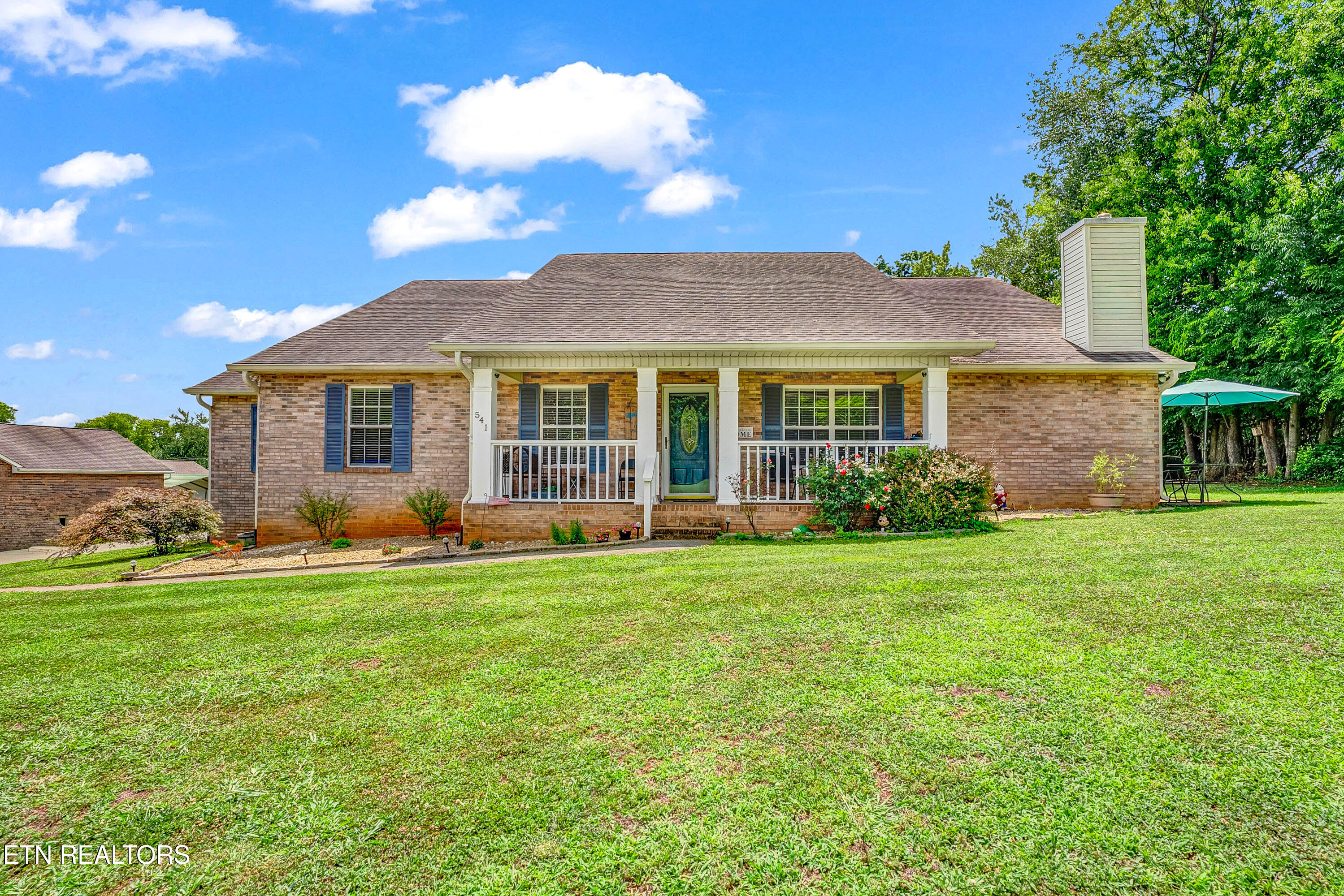 541 Sandy Springs Rd — photo