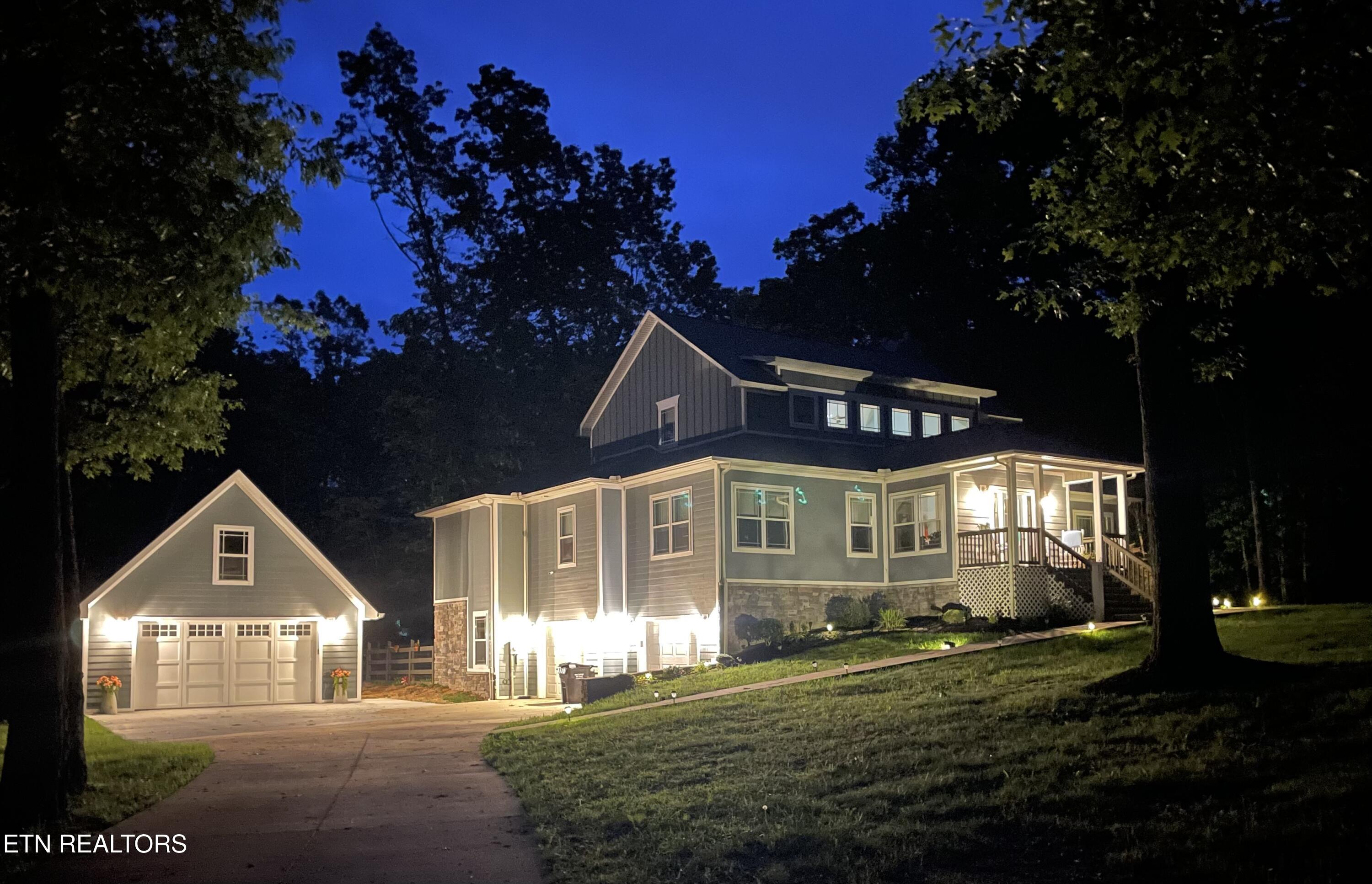 346 Red Oak Drive — photo
