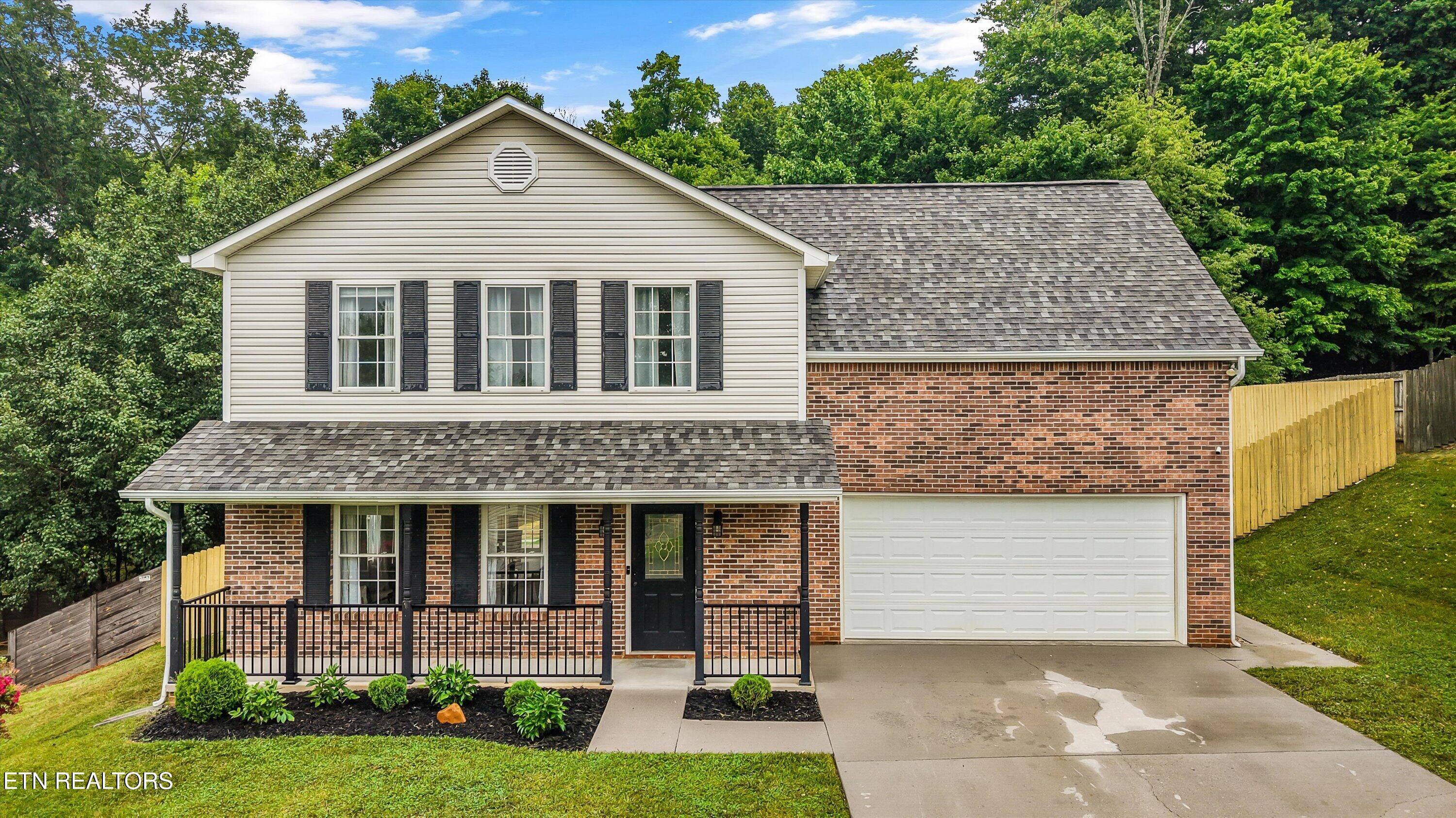 8300 Foxworth Tr — photo