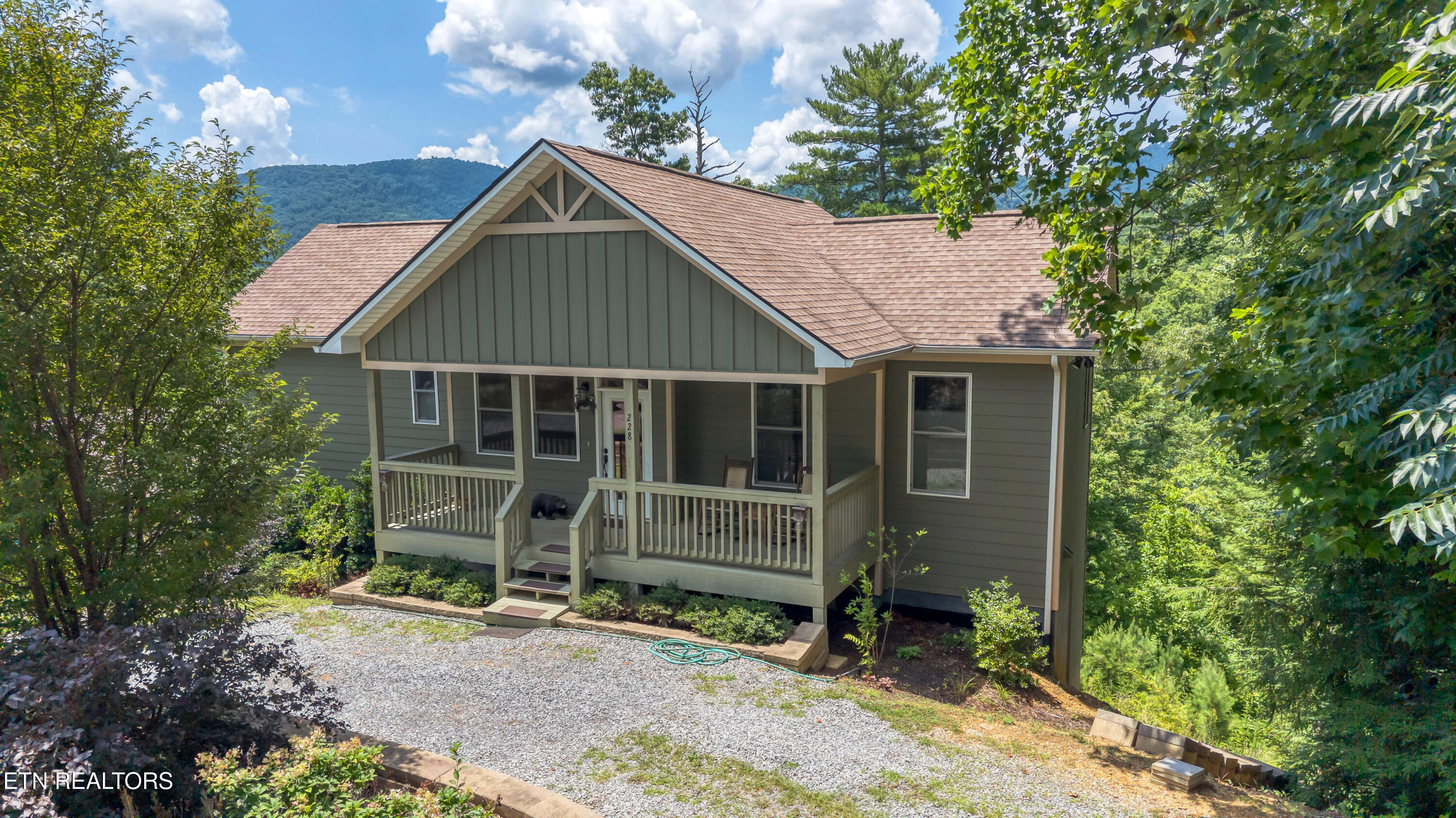 228 Ace Gap Rd — photo