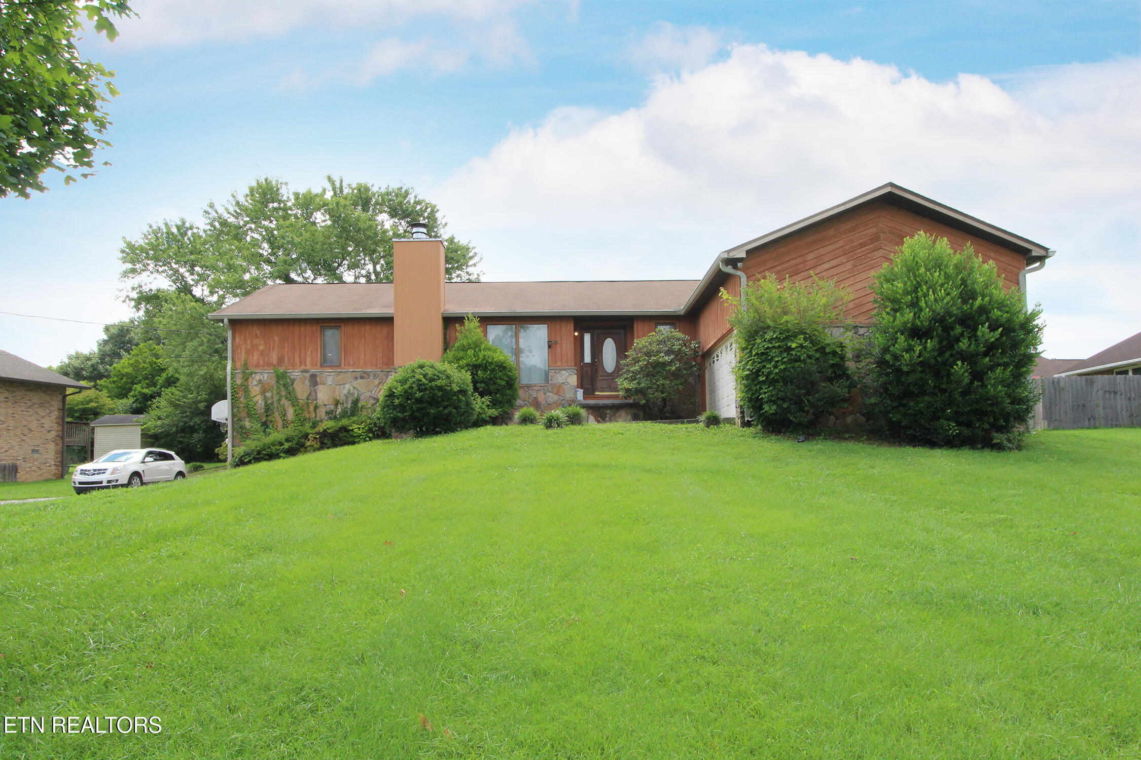 1816 River Shores Drive — photo