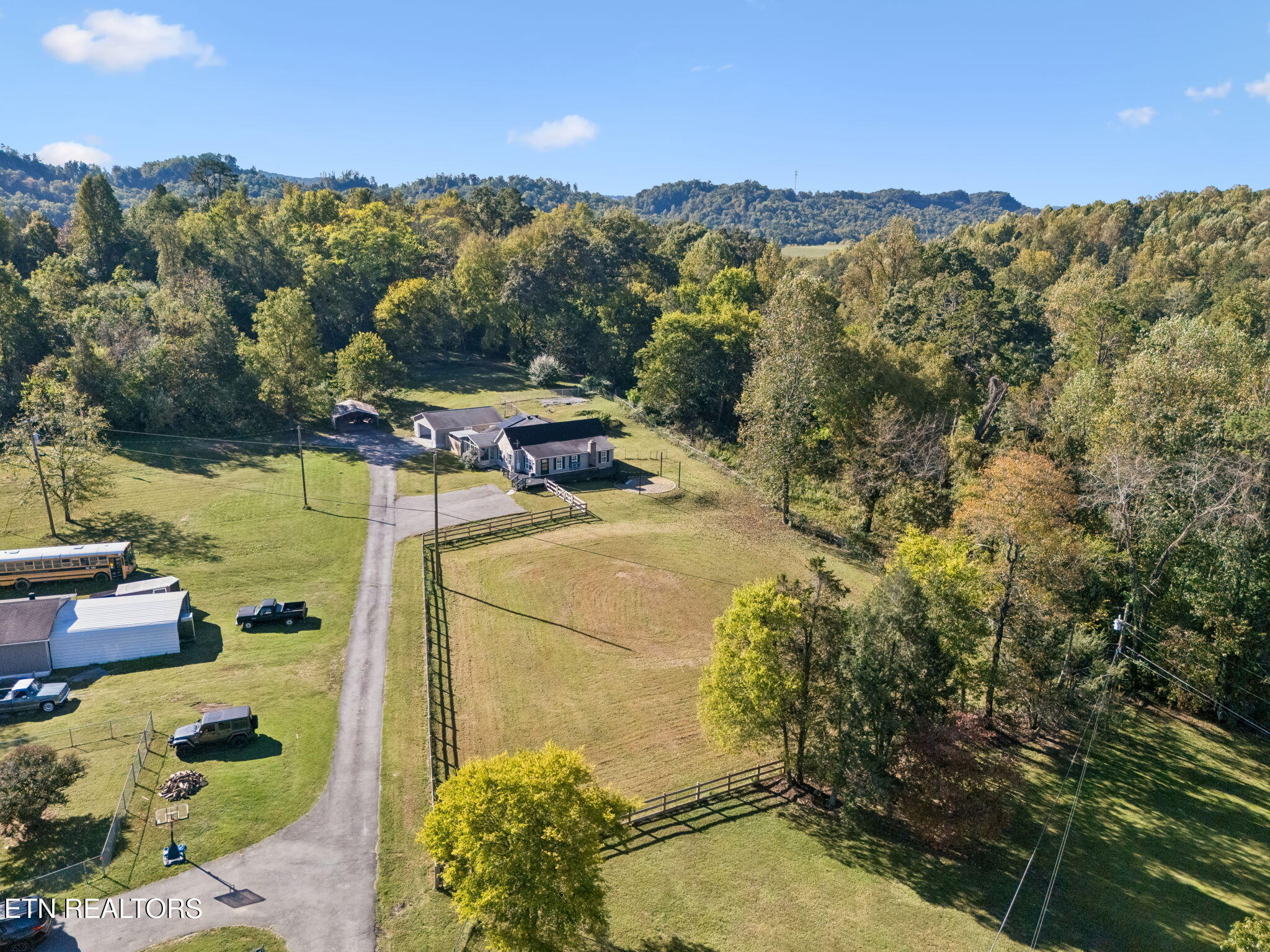 119 Springhouse Rd, Powell, TN 37849 — photo 2