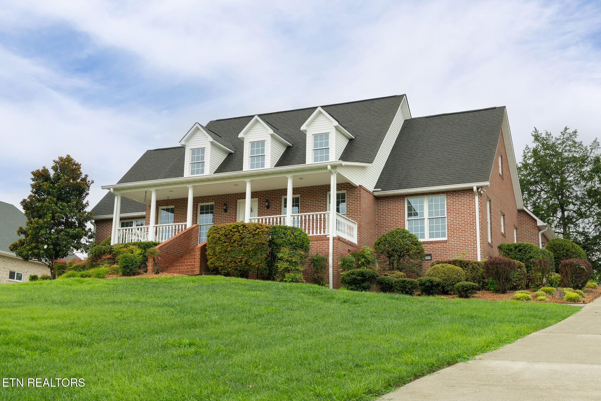 229 High Pointe Village Way — photo