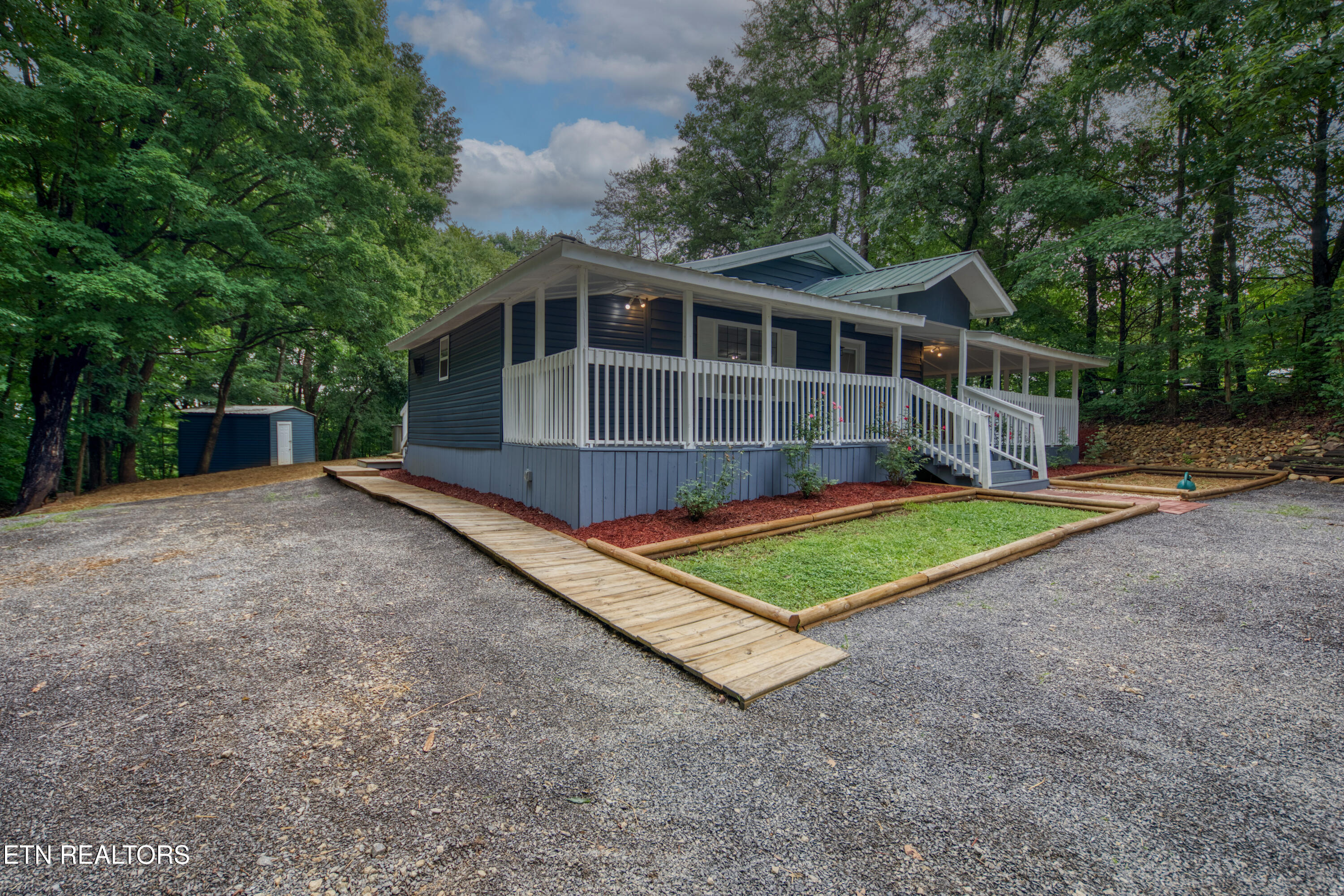 1116 Middle Ridge Rd, Sevierville, TN 37862 — photo 3