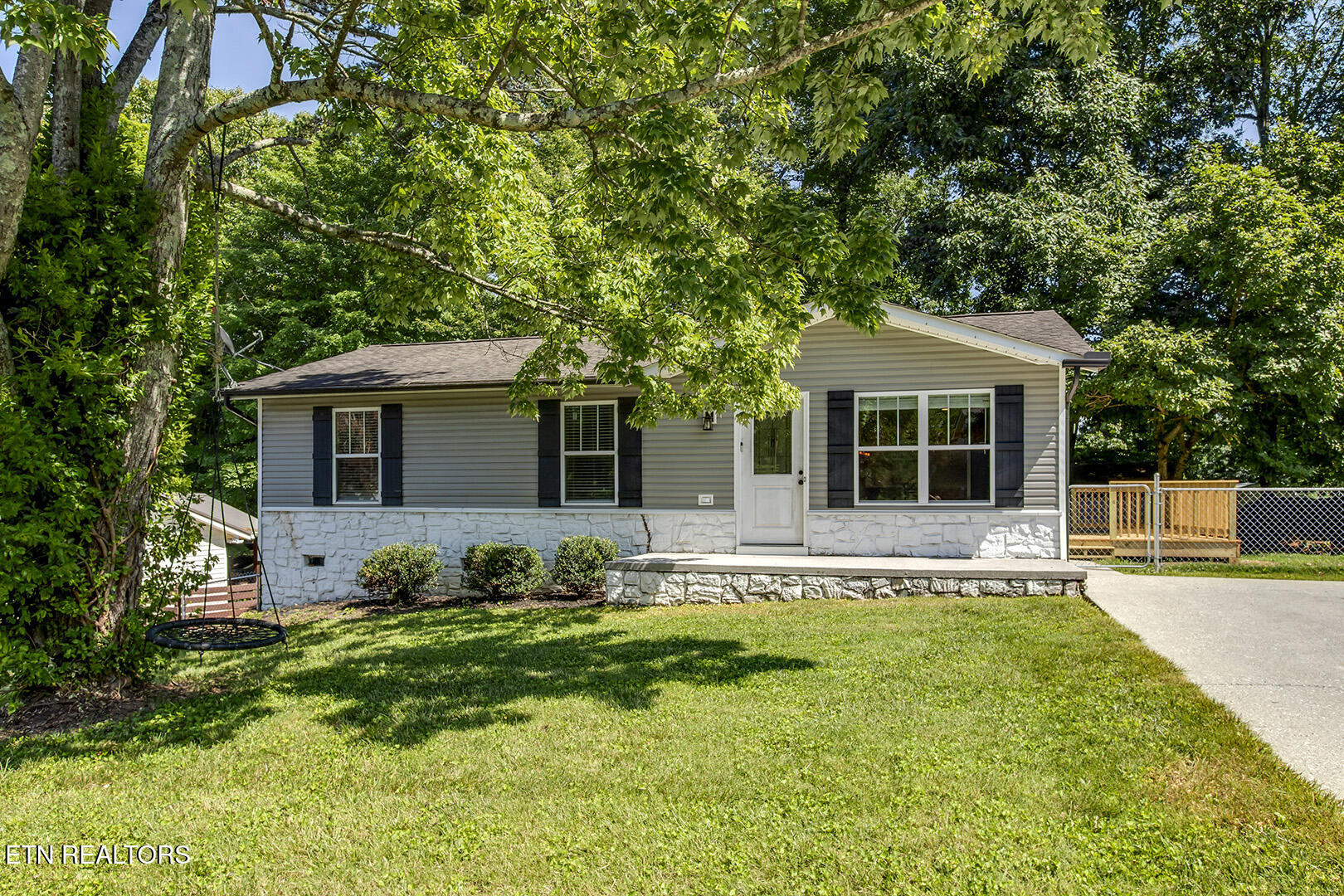 5112 Middle Ridge Lane — photo