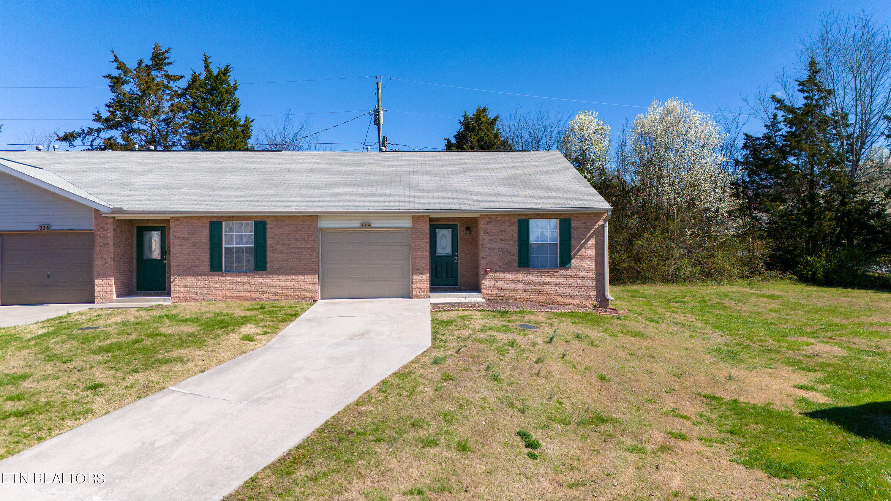334 Hawthorne Oaks Way — photo