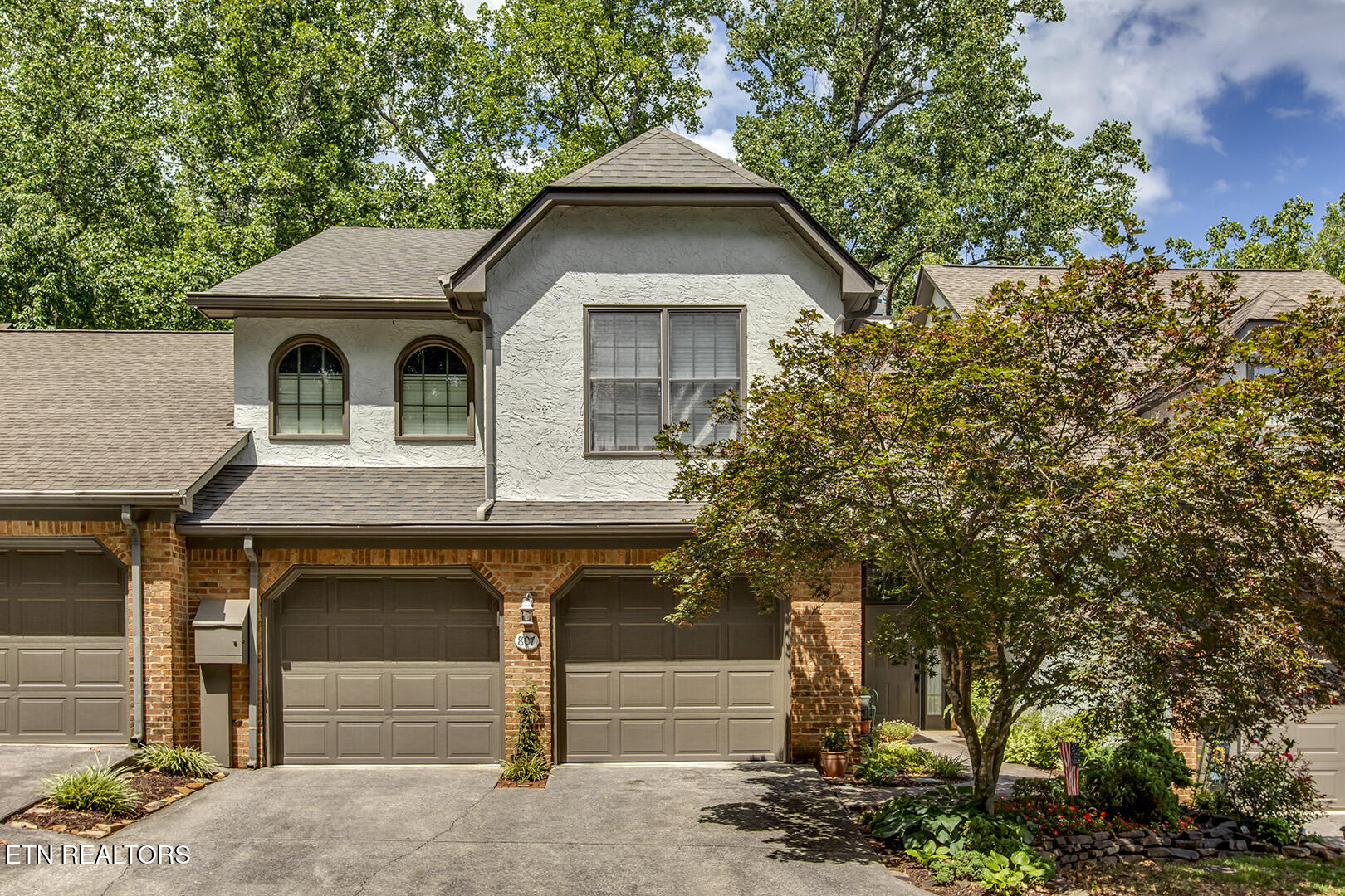 807 Ethans Glen Drive — photo