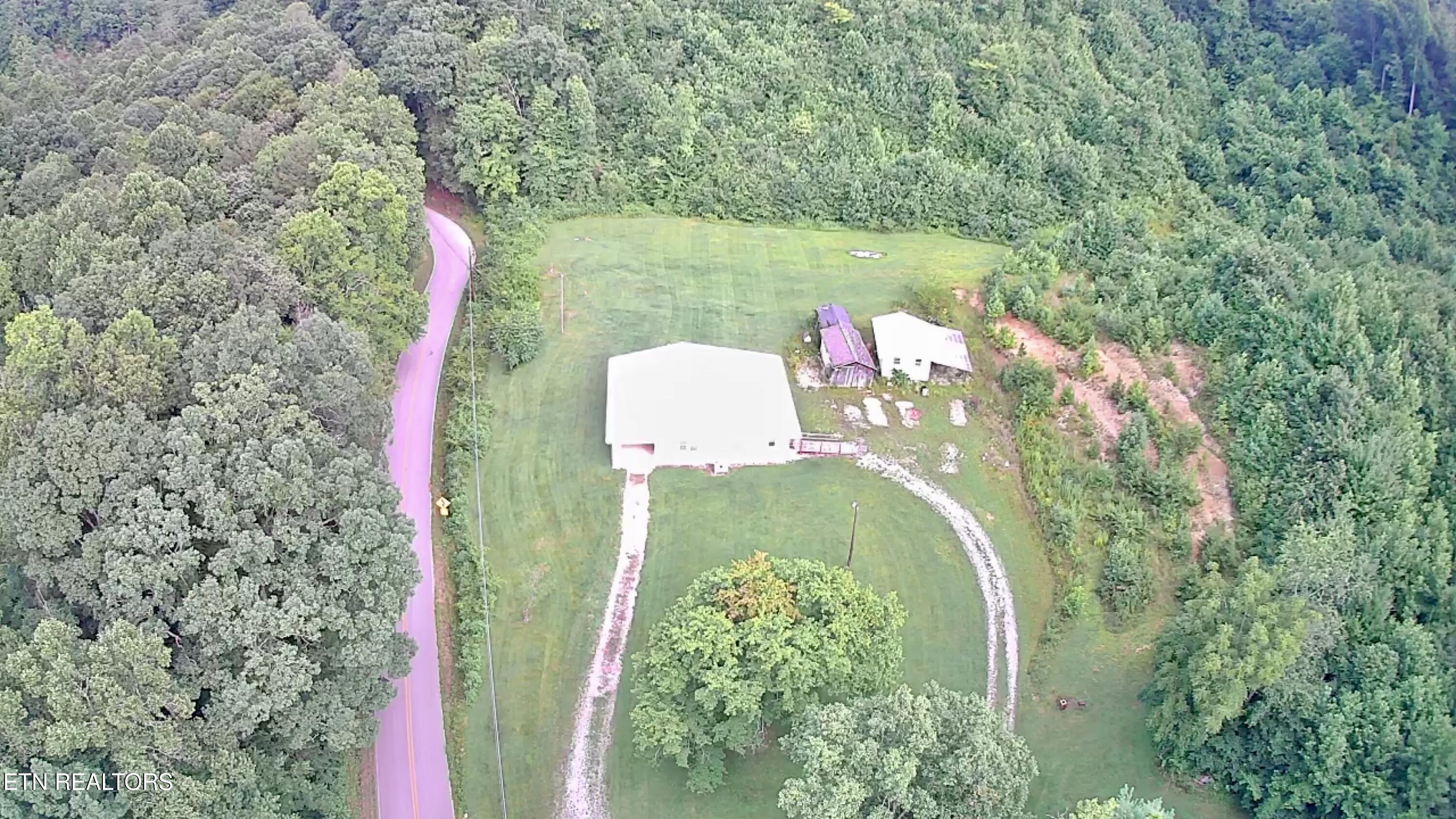 2750 Buffalo Rd, Oneida, TN 37841 — photo 2