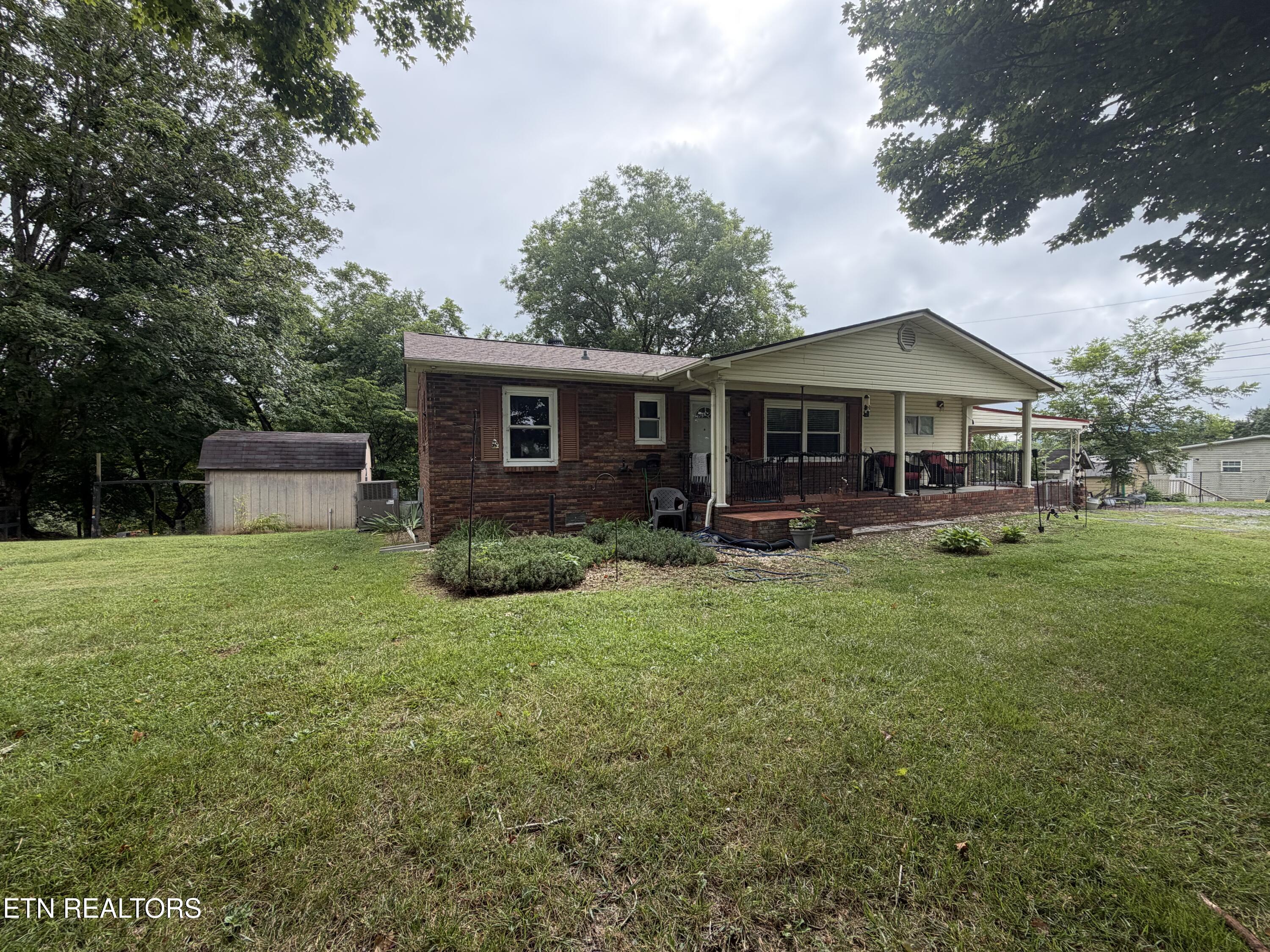 2860 Boyds Creek Hwy — photo