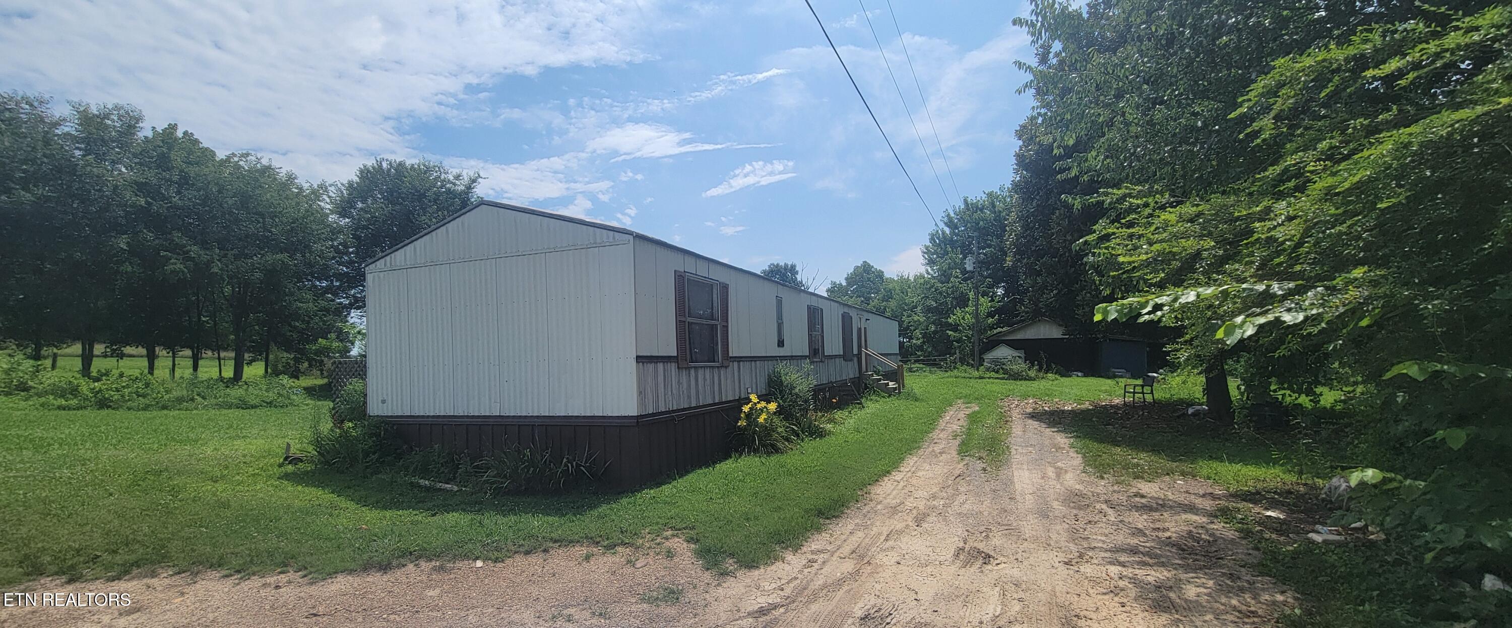 Reed Rd — photo