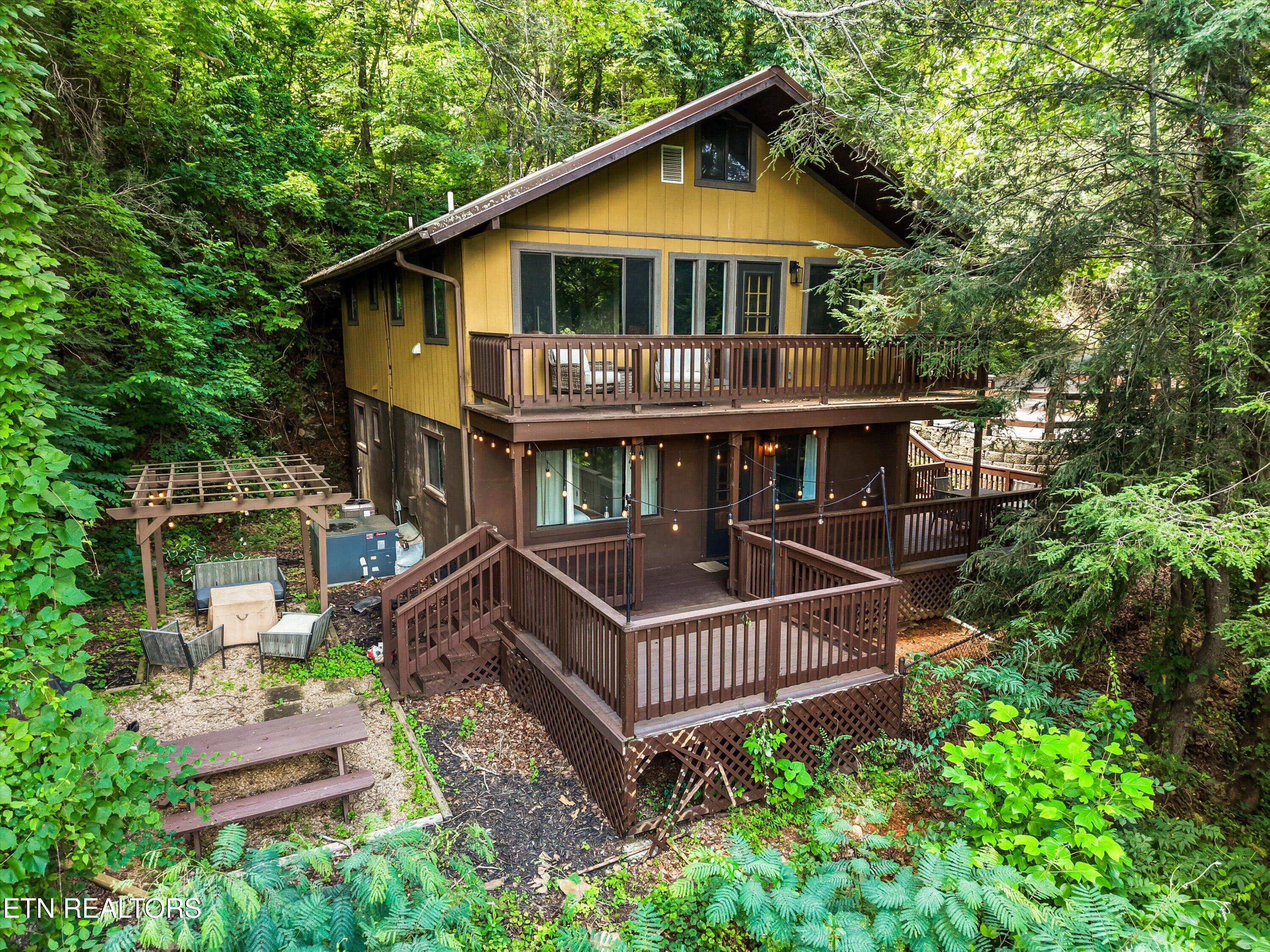 552 Galloway Lane — photo