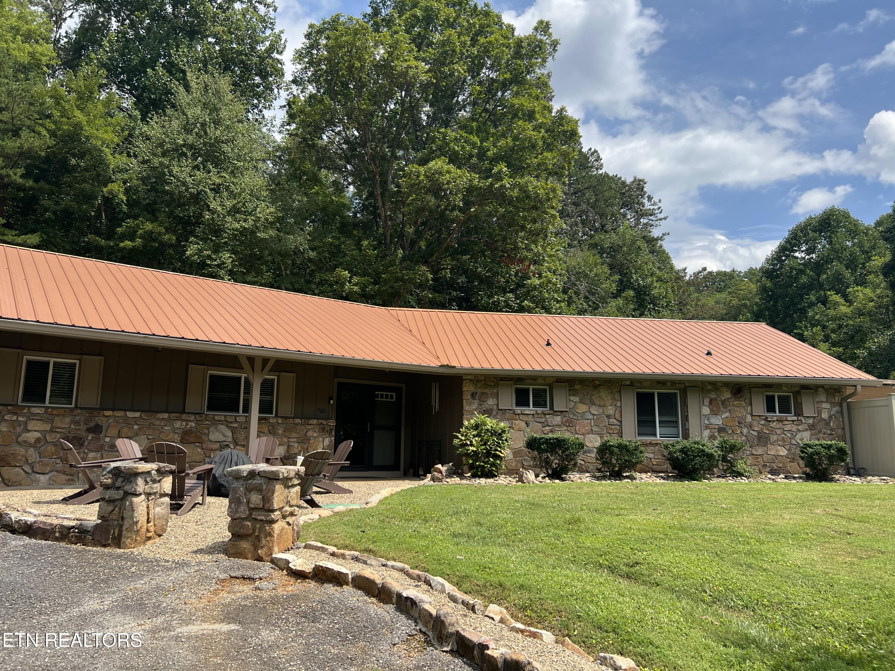 560 Buckhorn Rd — photo