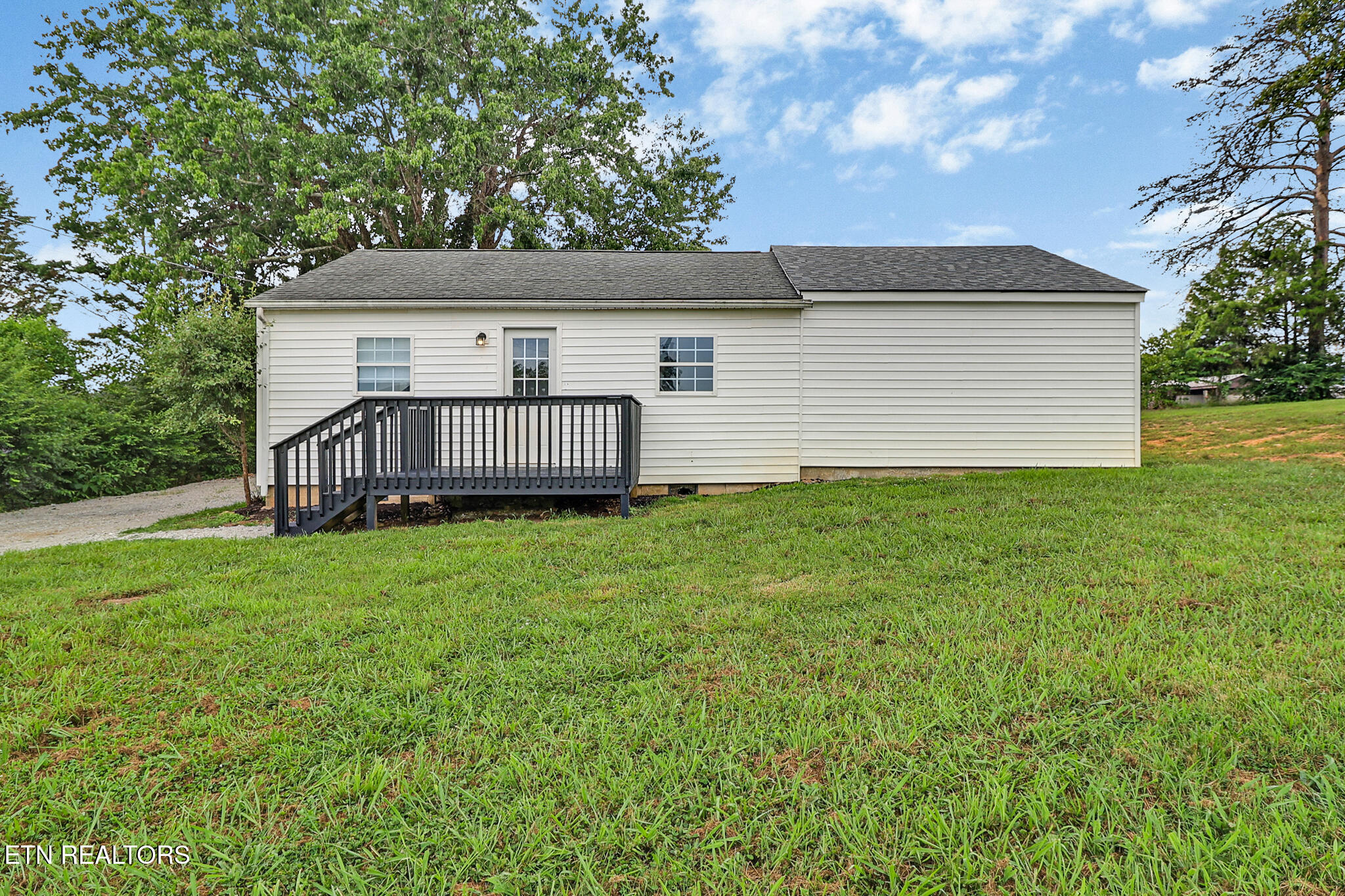 138 Pond Grove Circle — photo