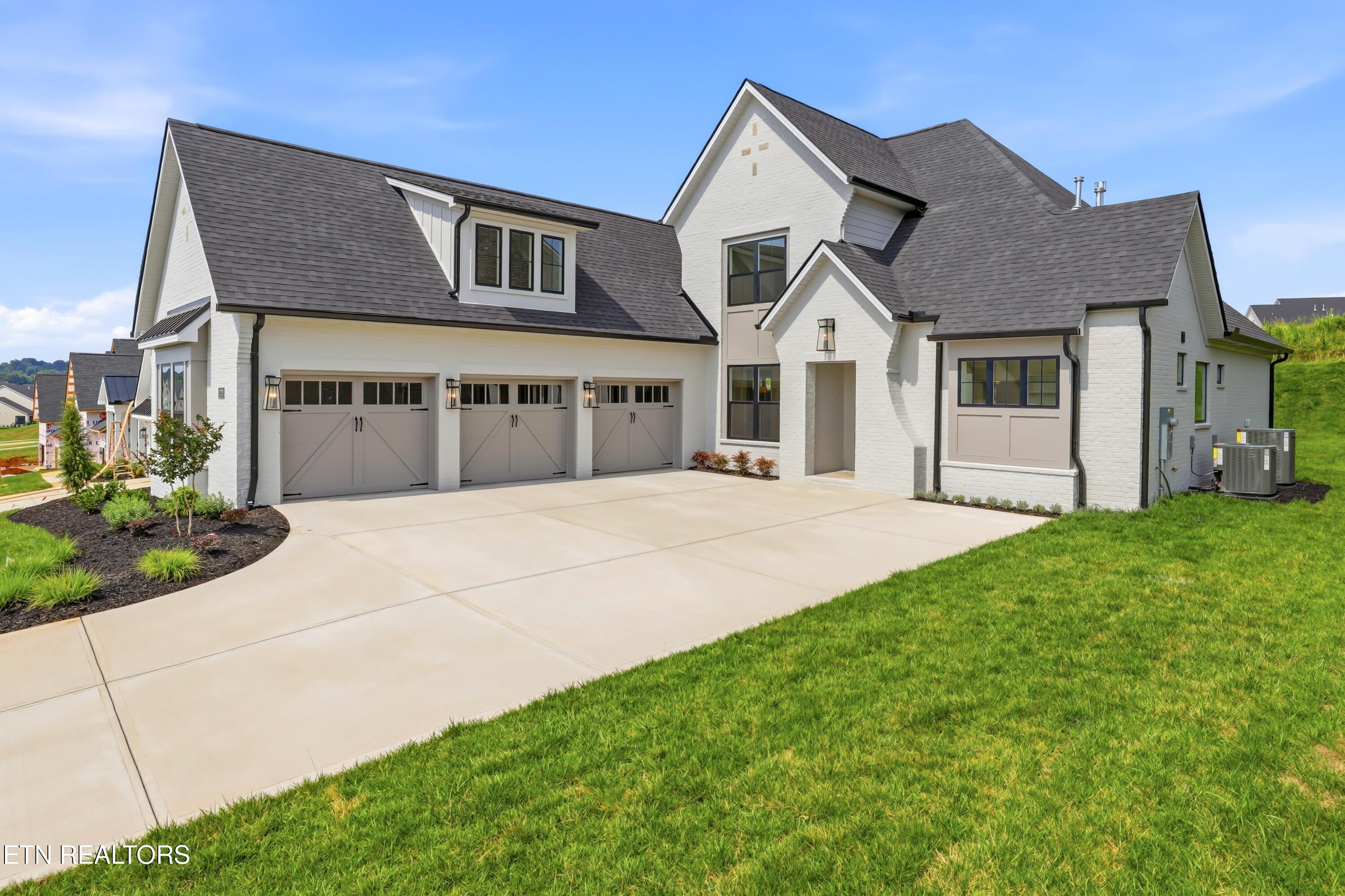1220 Wagon Hitch Rd — photo