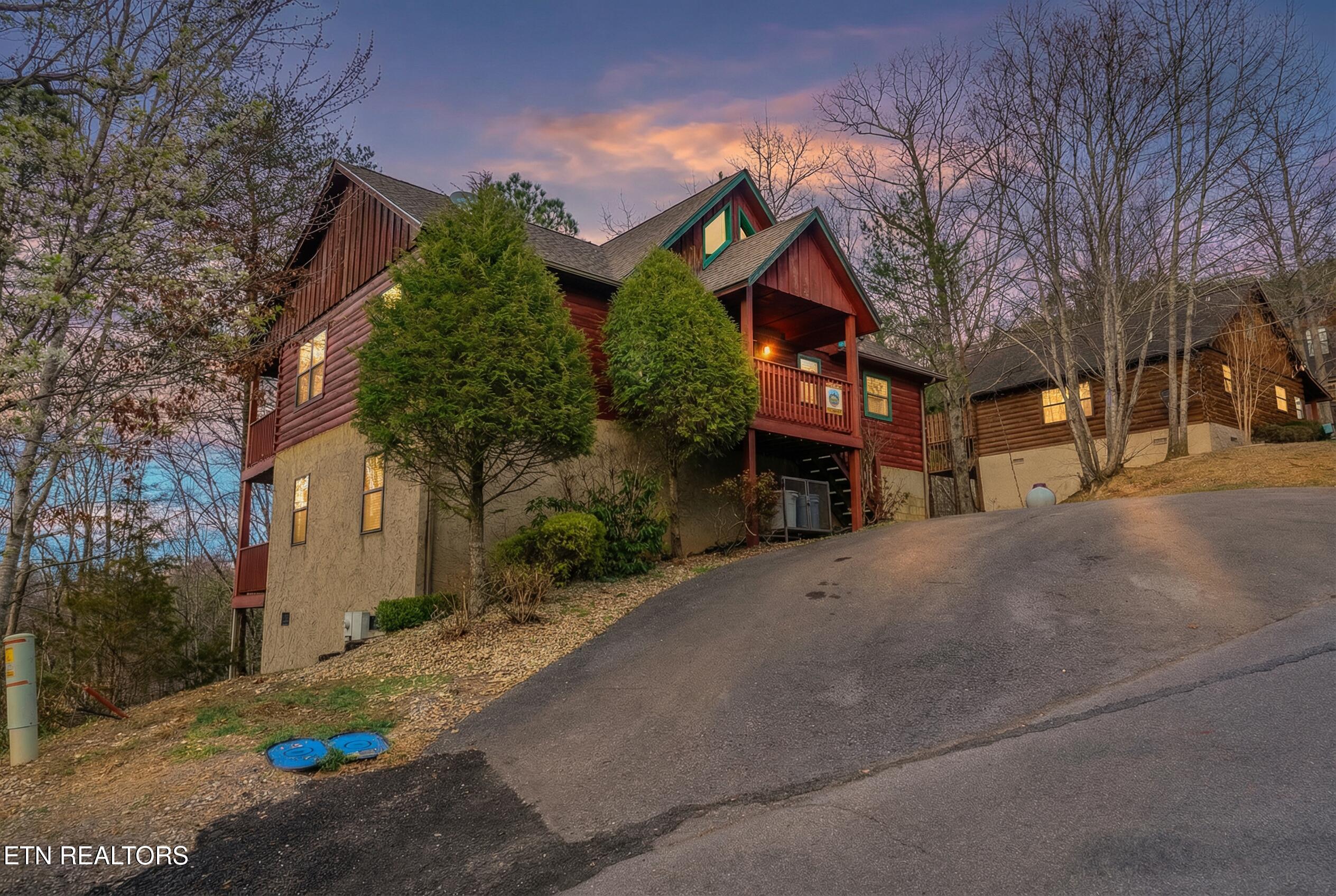 1643 Raccoon Den Way — photo