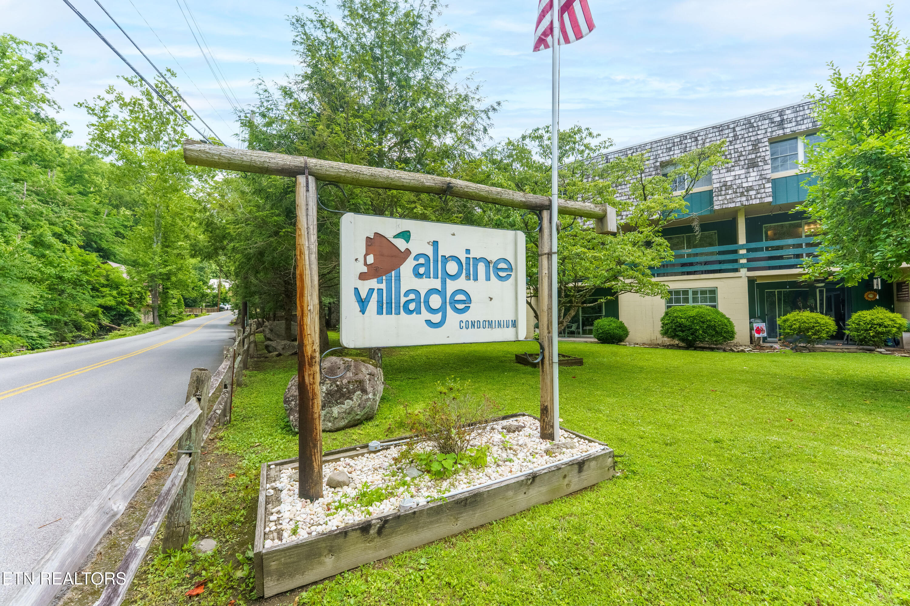 260 Roaring Fork Rd Apt 110 — photo