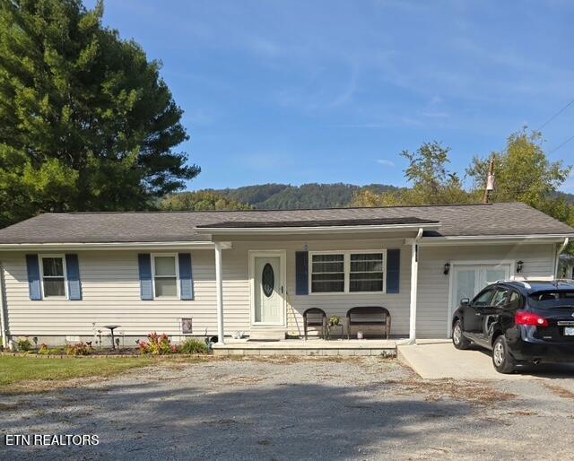 5829 Dr Thomas Walker Rd — photo