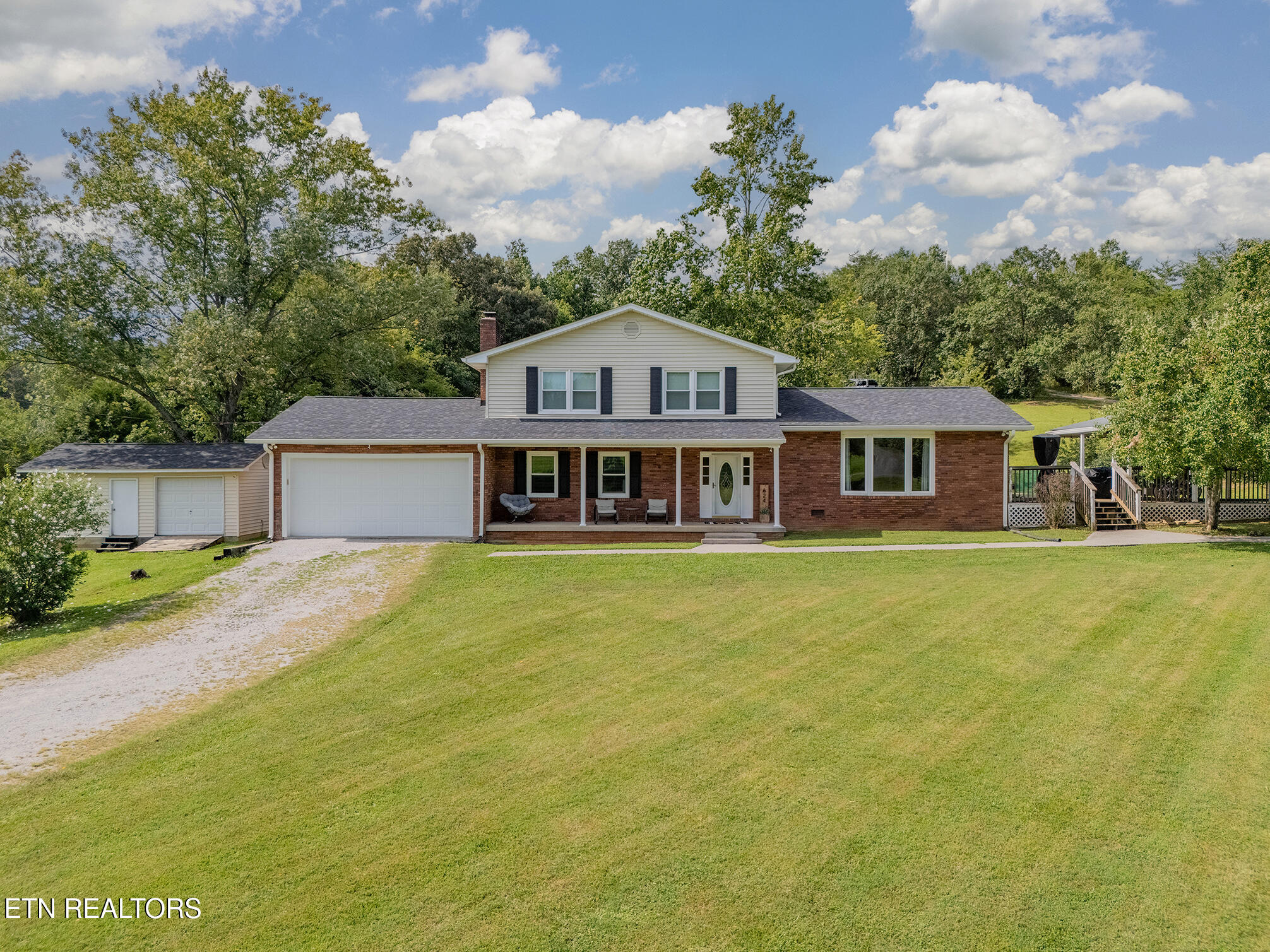 624 Back Valley Rd — photo