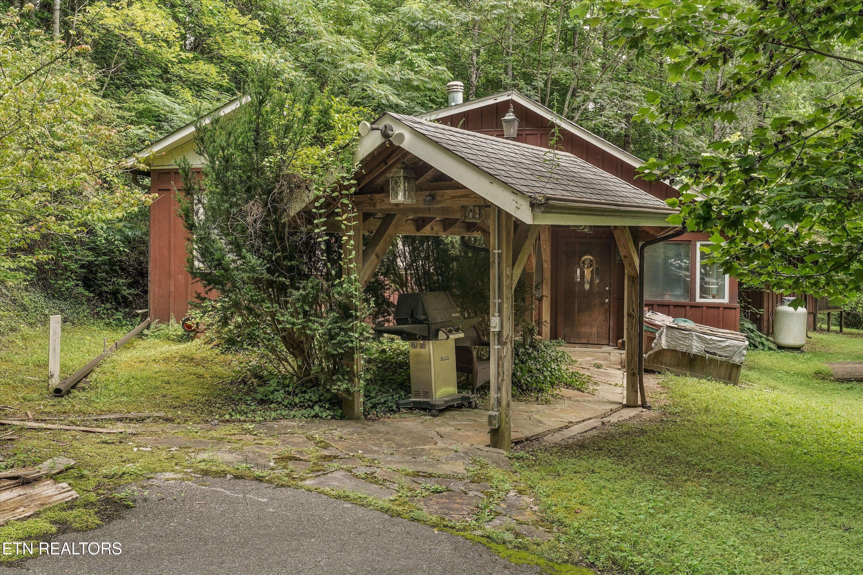 840 E Highland Drive — photo