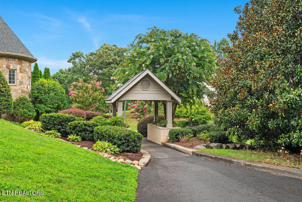8506 River Club Way — photo