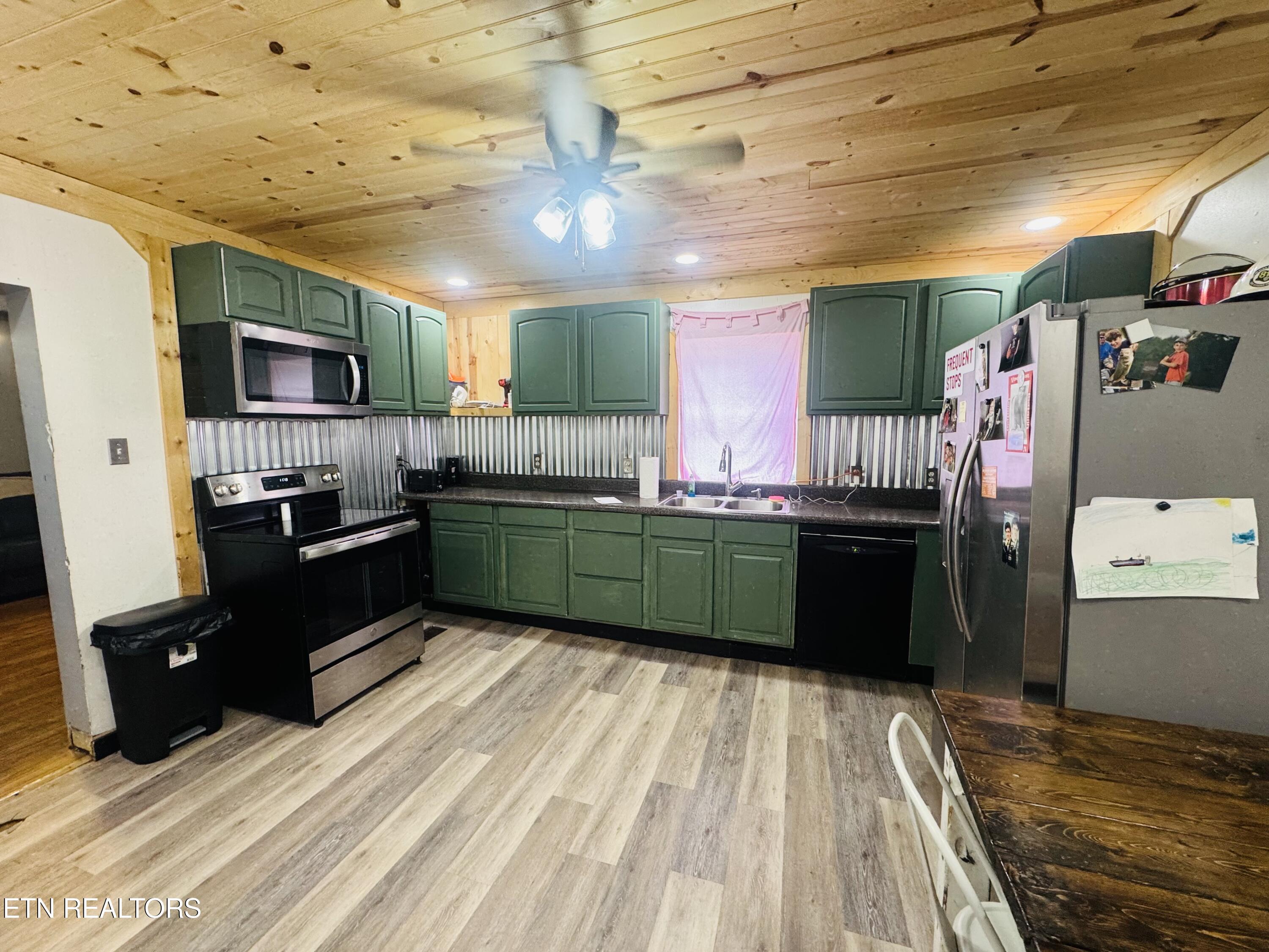 812 Andys Ridge Rd, Briceville, TN 37710 — photo 2