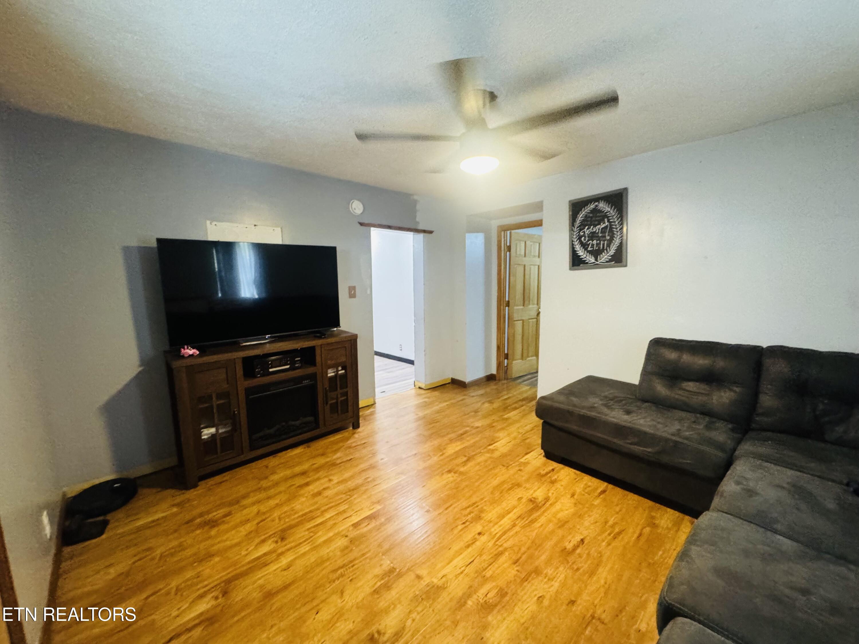 812 Andys Ridge Rd, Briceville, TN 37710 — photo 3