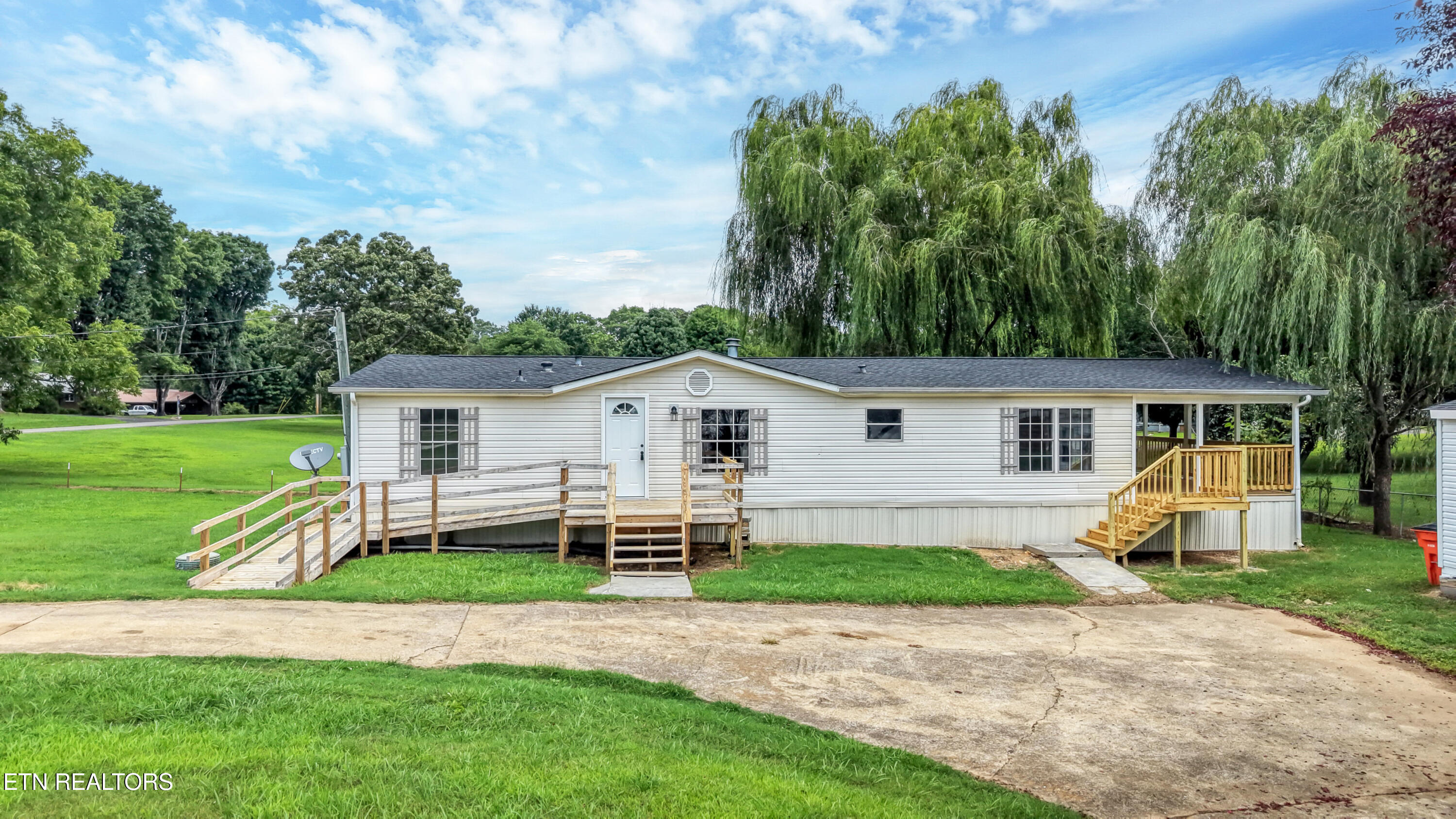127 County Road 77 — photo