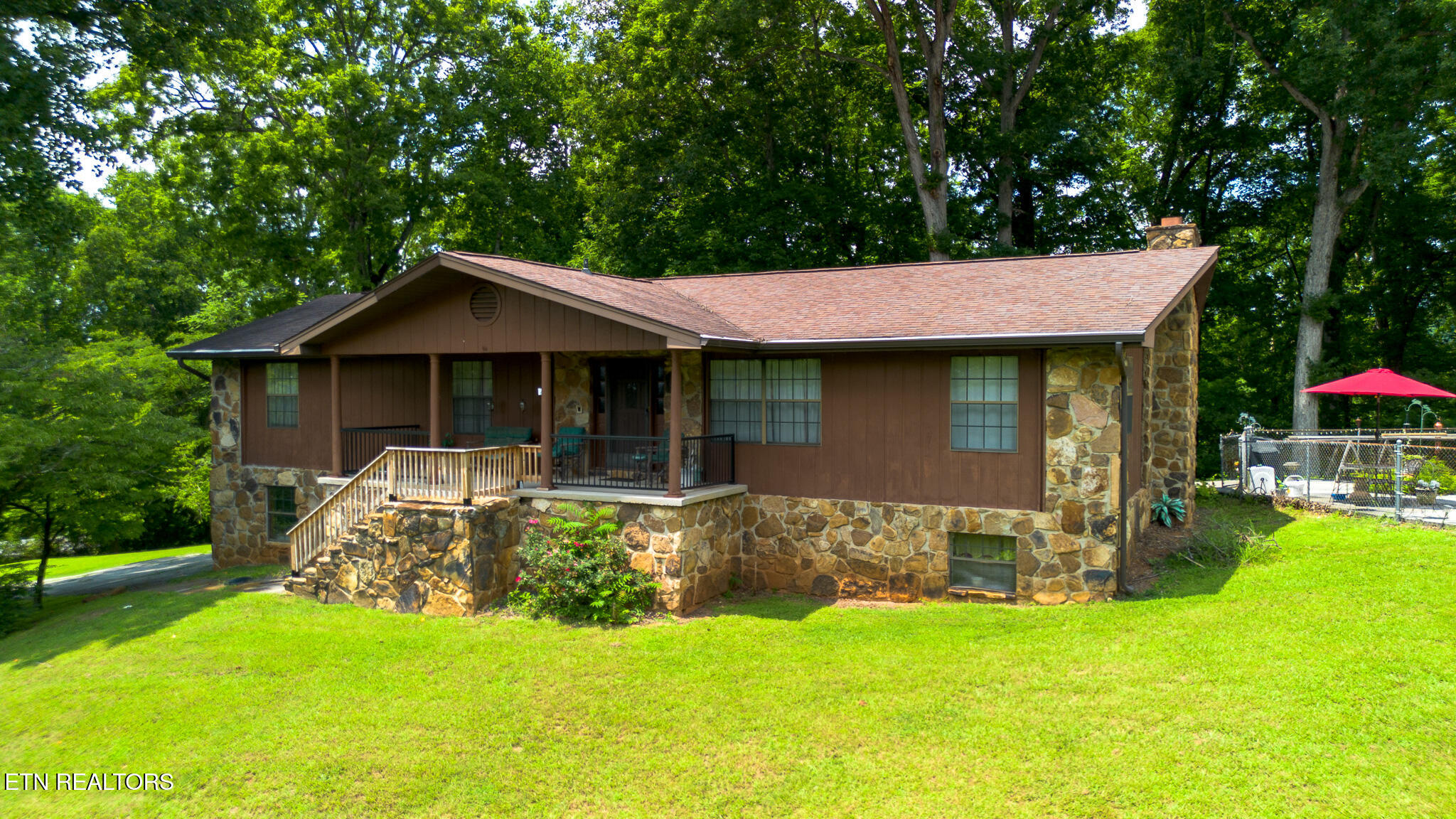 2101 W Governor John Sevier Hwy — photo