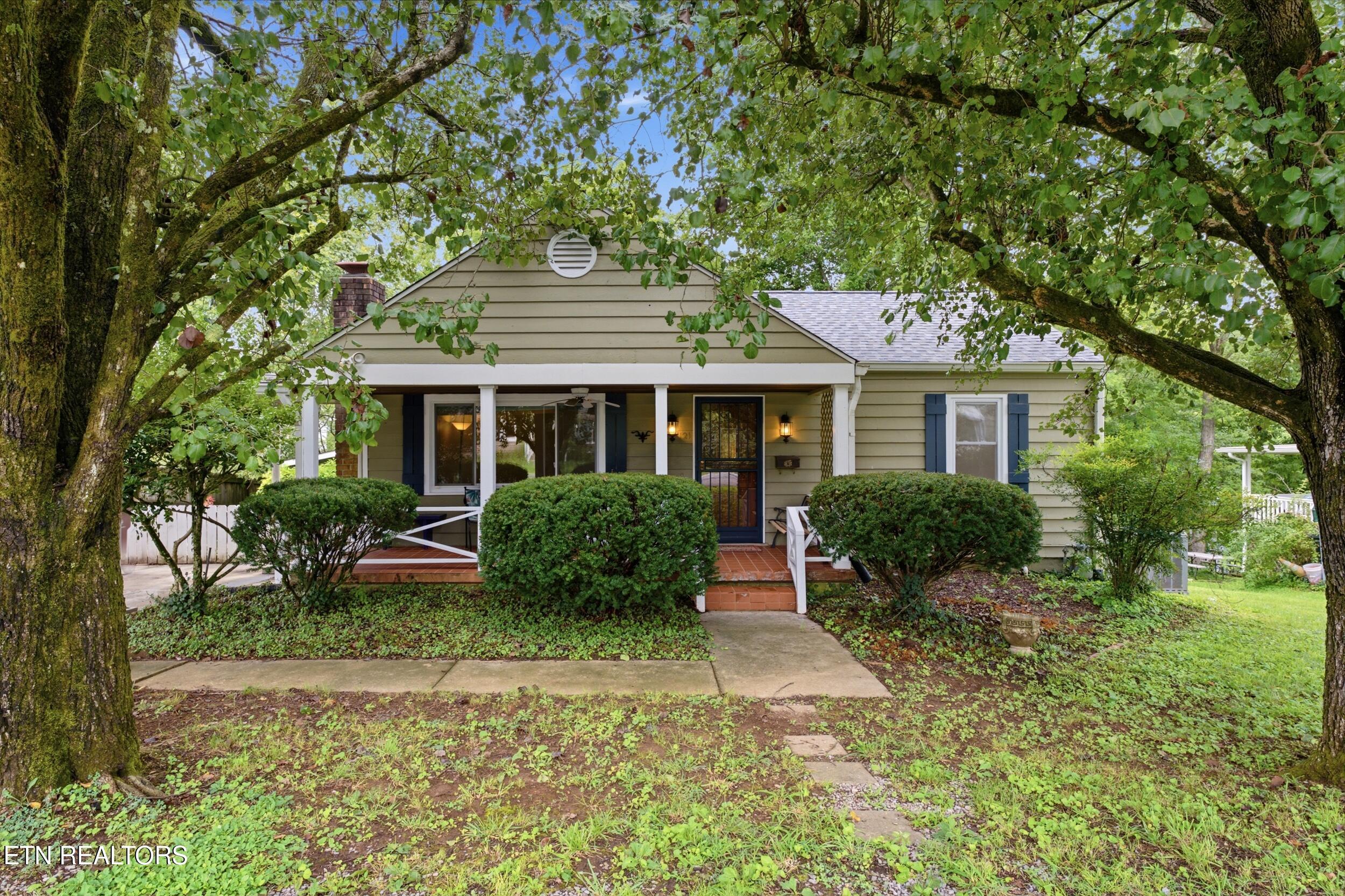 121 Salem Rd — photo