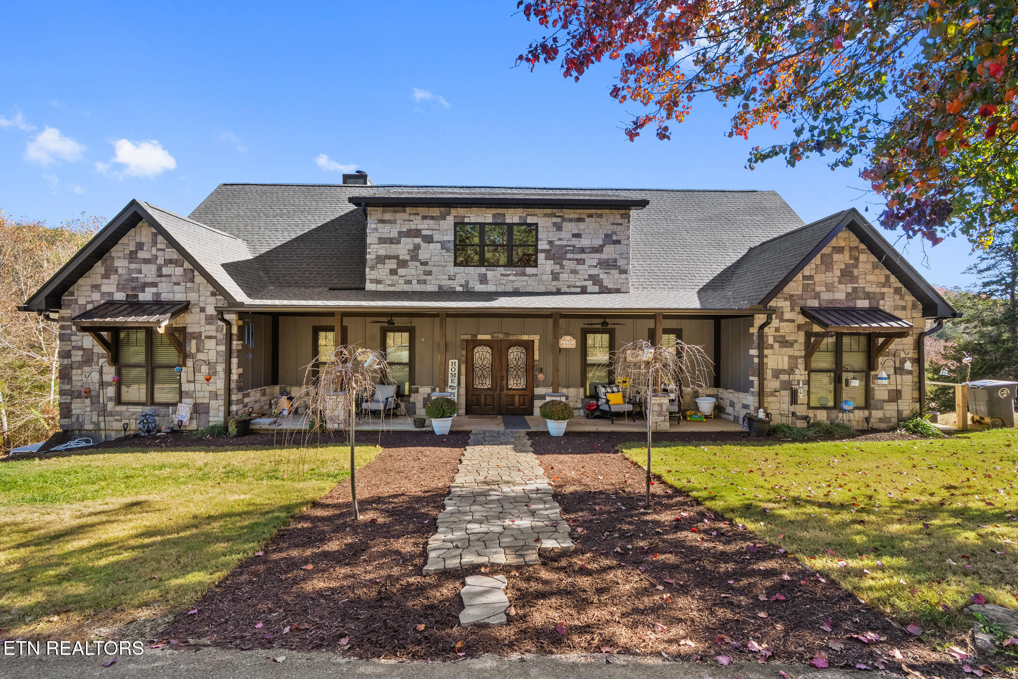975 Lake Smoky Rd — photo