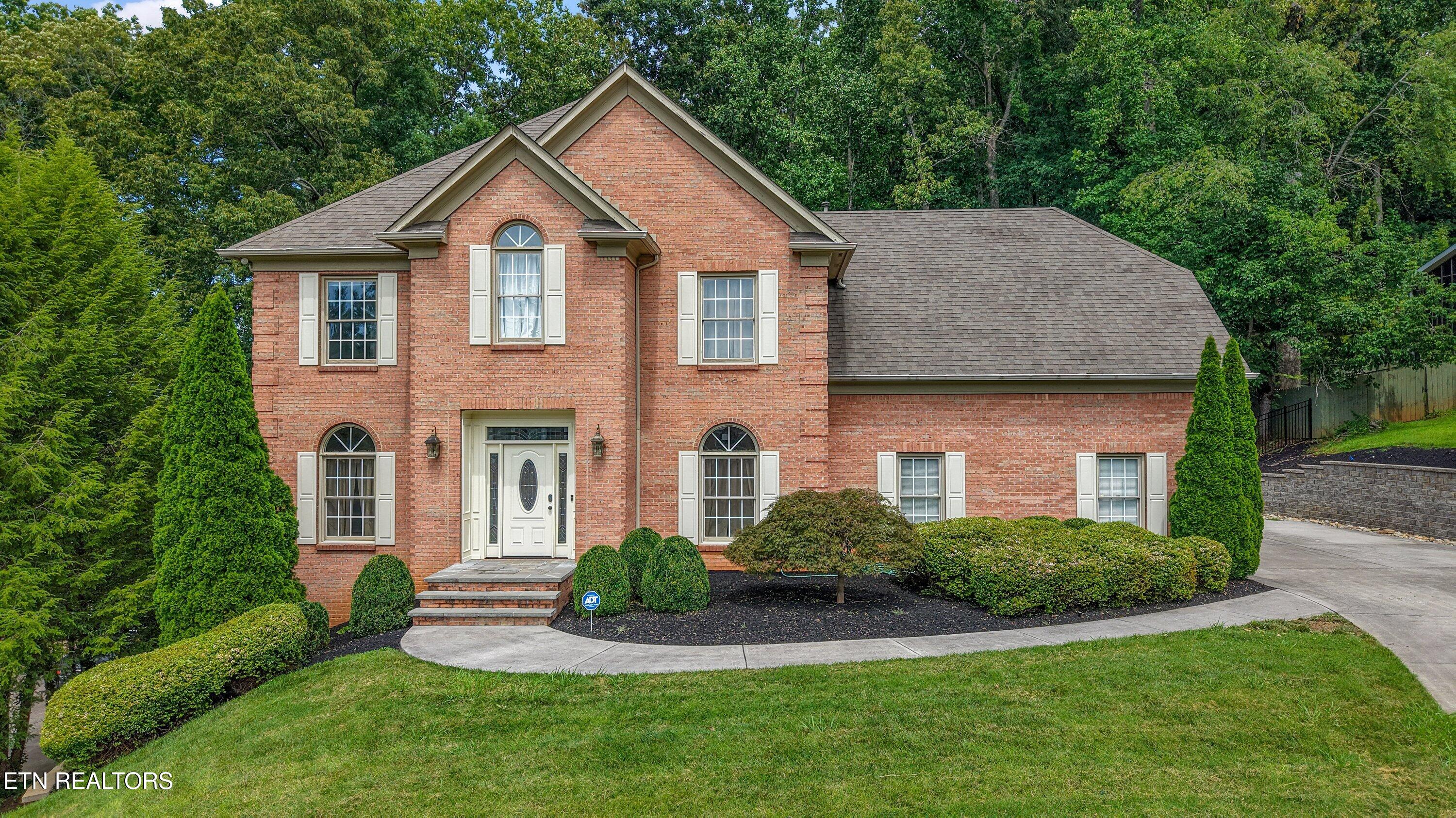816 Foxfield Lane — photo