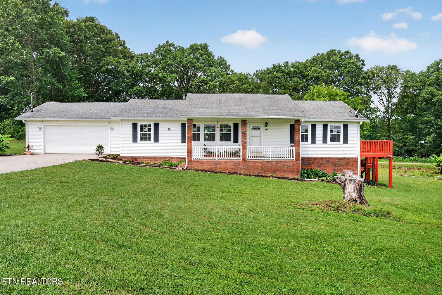 207 Autumn Oaks Drive — photo
