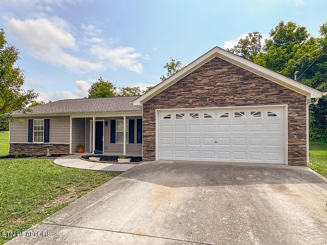 5000 Cattail Lane — photo