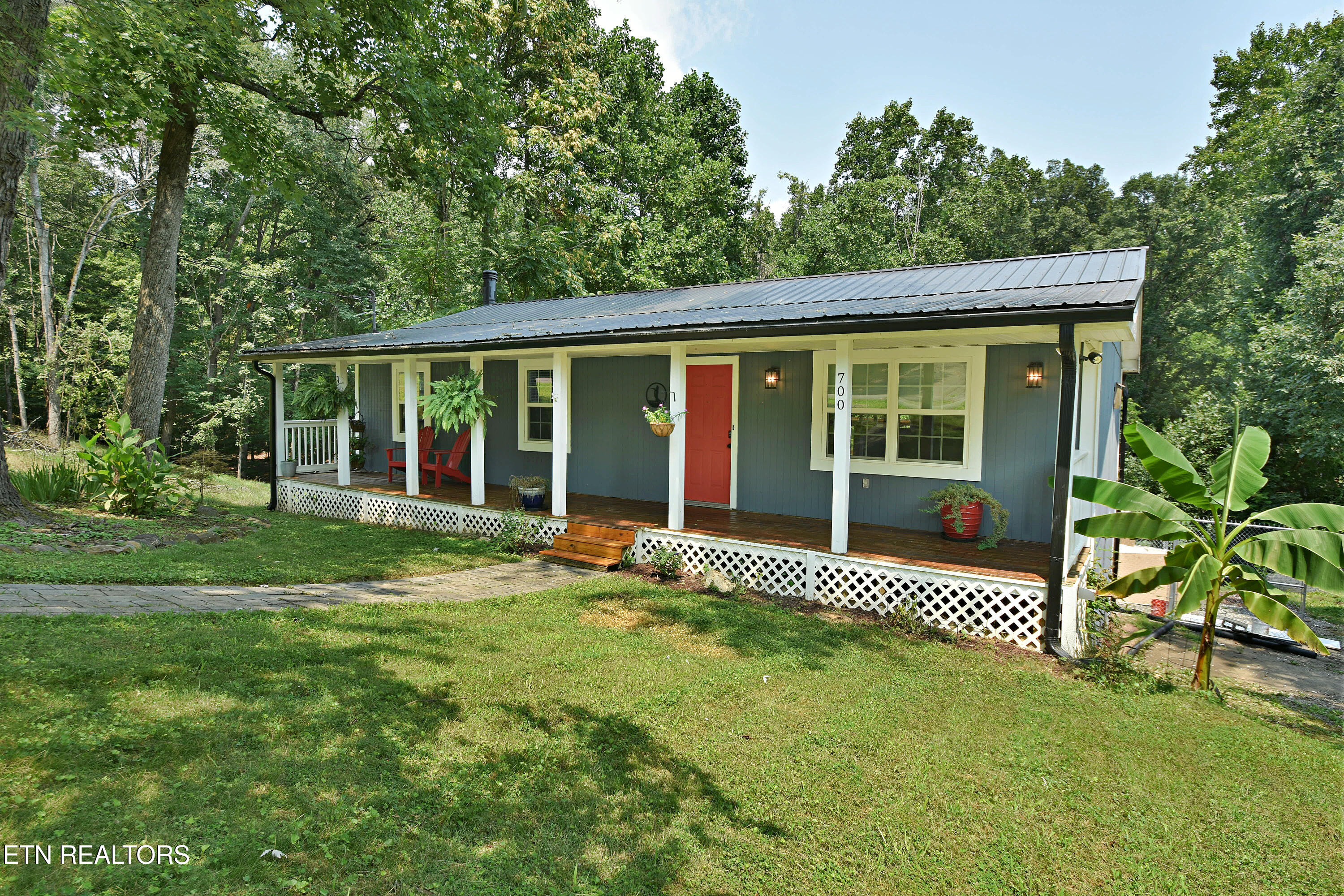 700 Lake Forest Drive — photo