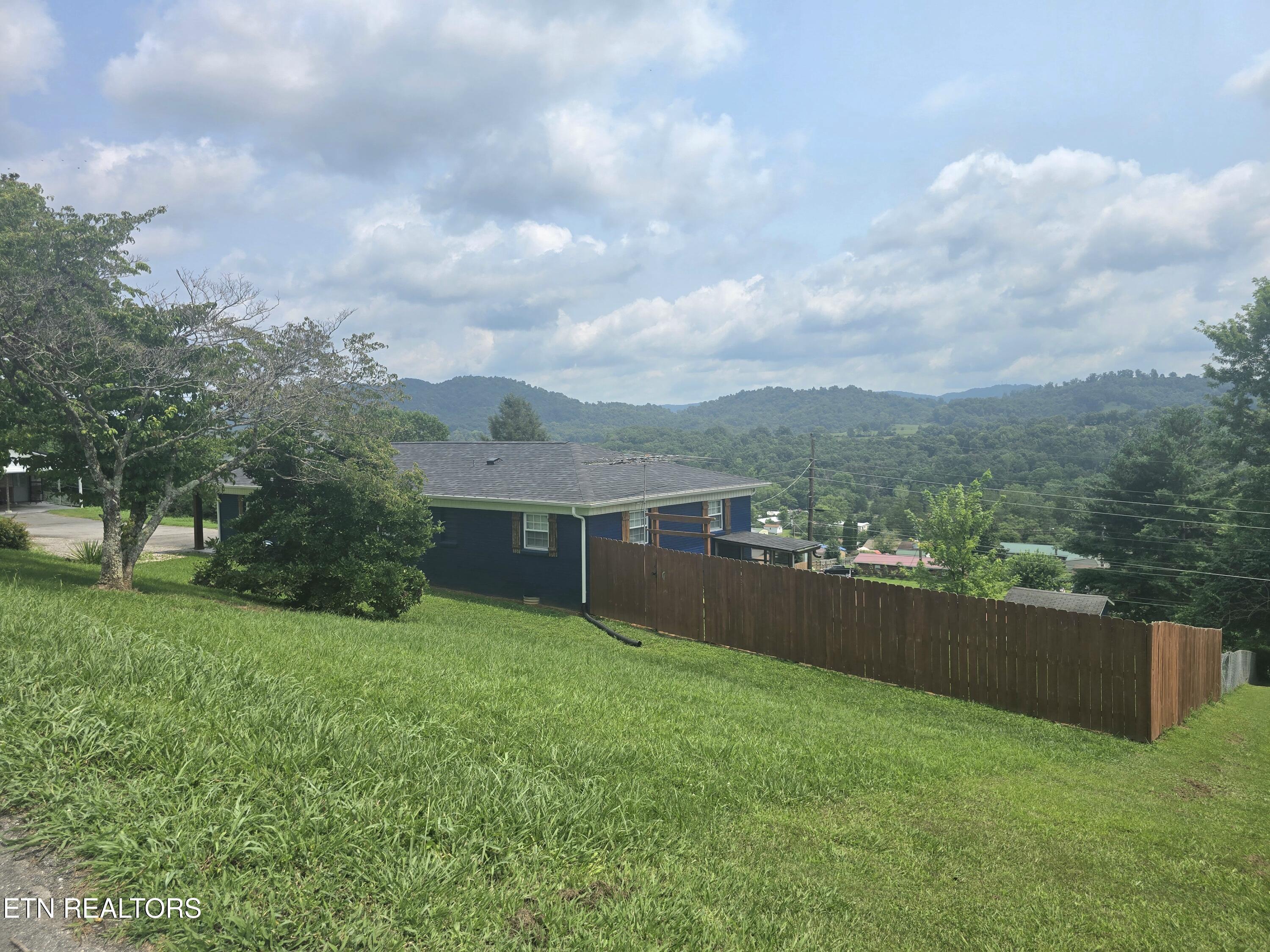 221 Rose Drive — photo